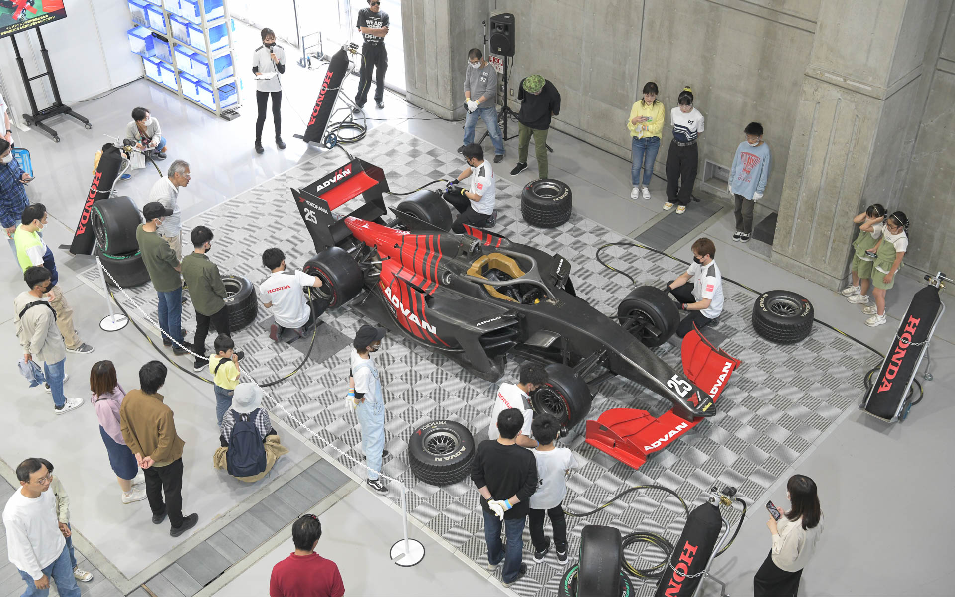 SUPER FORMULA タイヤ交換チャレンジ