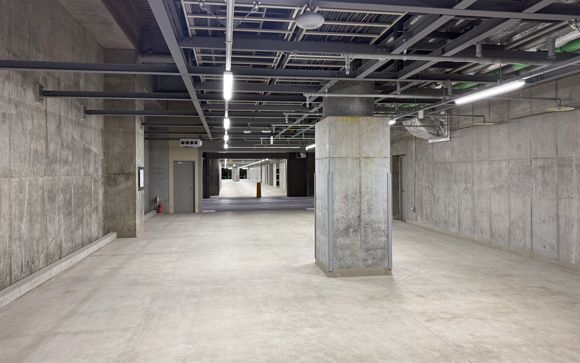 ウーブン・シティは地下でつながっている。この地下を物流通路として使い、自動運転などの実験も行なっていく