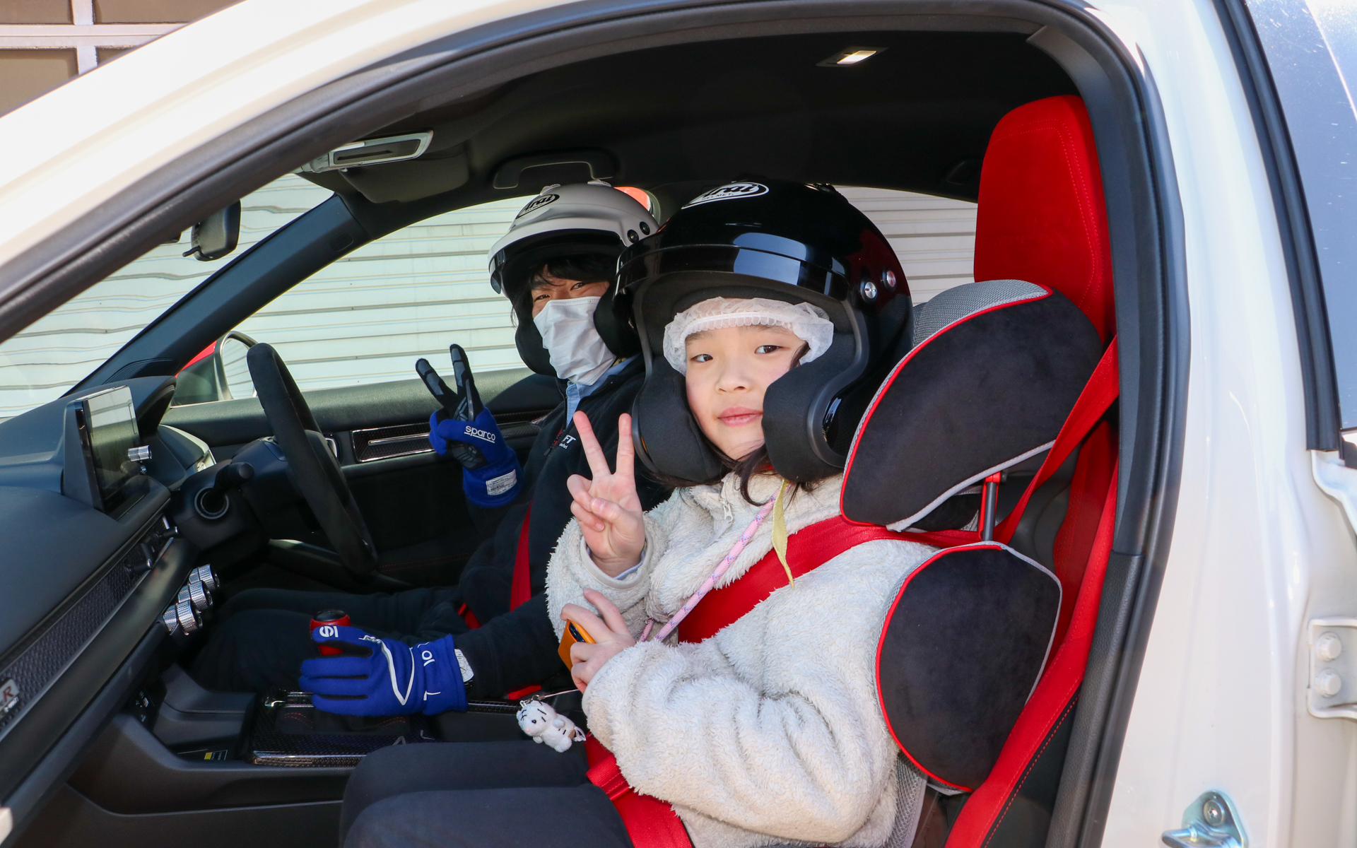 ホンダアクセスのTYPE R用テールゲートスポイラーを装着した「シビックTYPE R（FL5）」