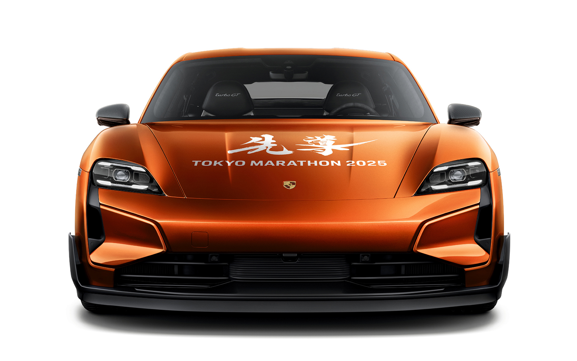 タイカンは「先導車」