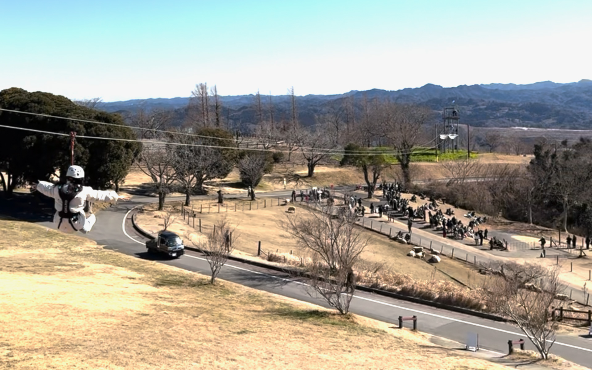 けっこう高さのあるジップライン「ファームジップ」に、果敢にチャレンジした娘。全長340mもあるので、長い時間の空中散歩が楽しめたようです