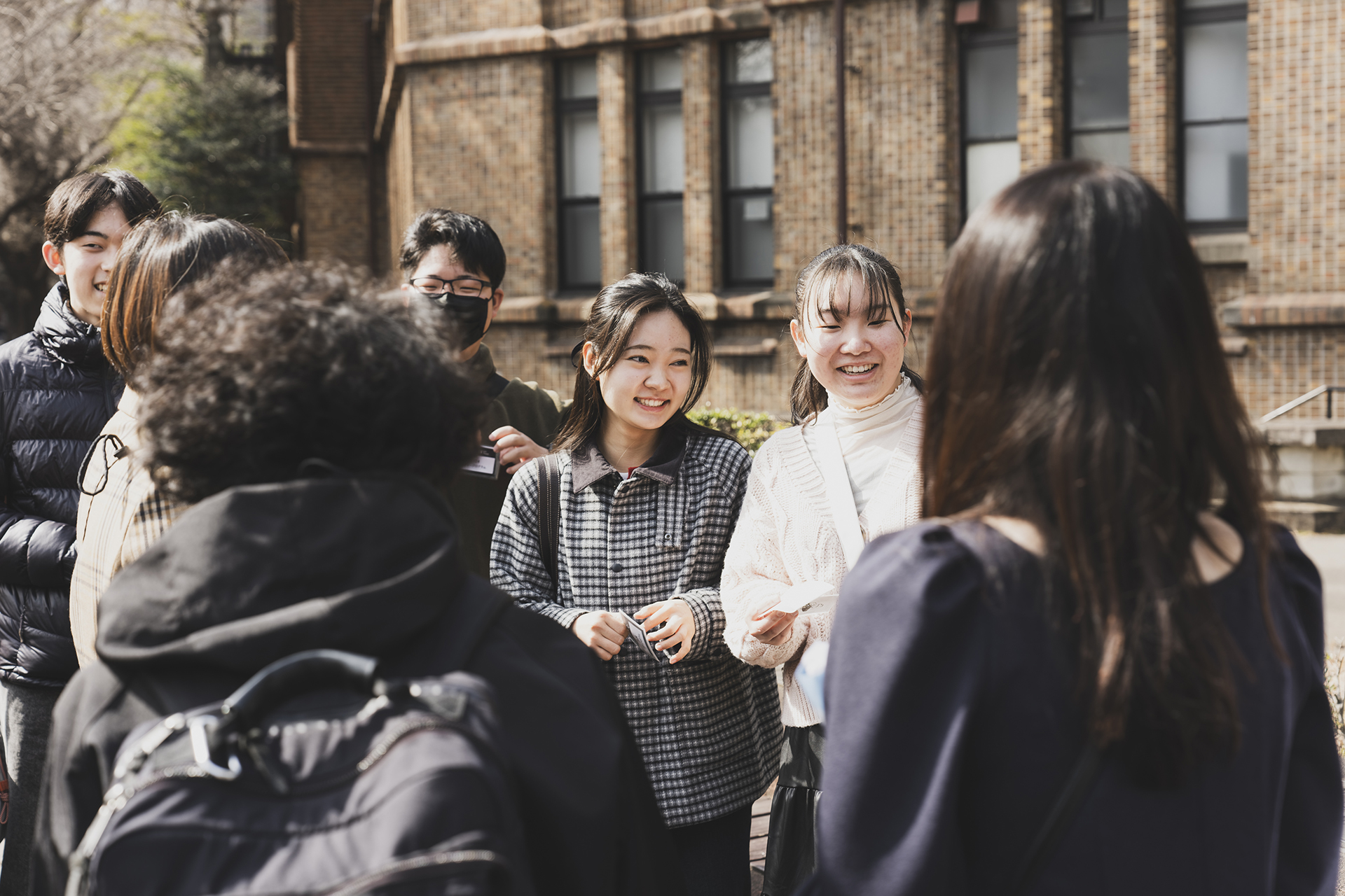 「LEARN with Porsche」に参加した学生たちが集まってきたシンポジウム当日。久しぶりの仲間との再会に笑顔があふれていた