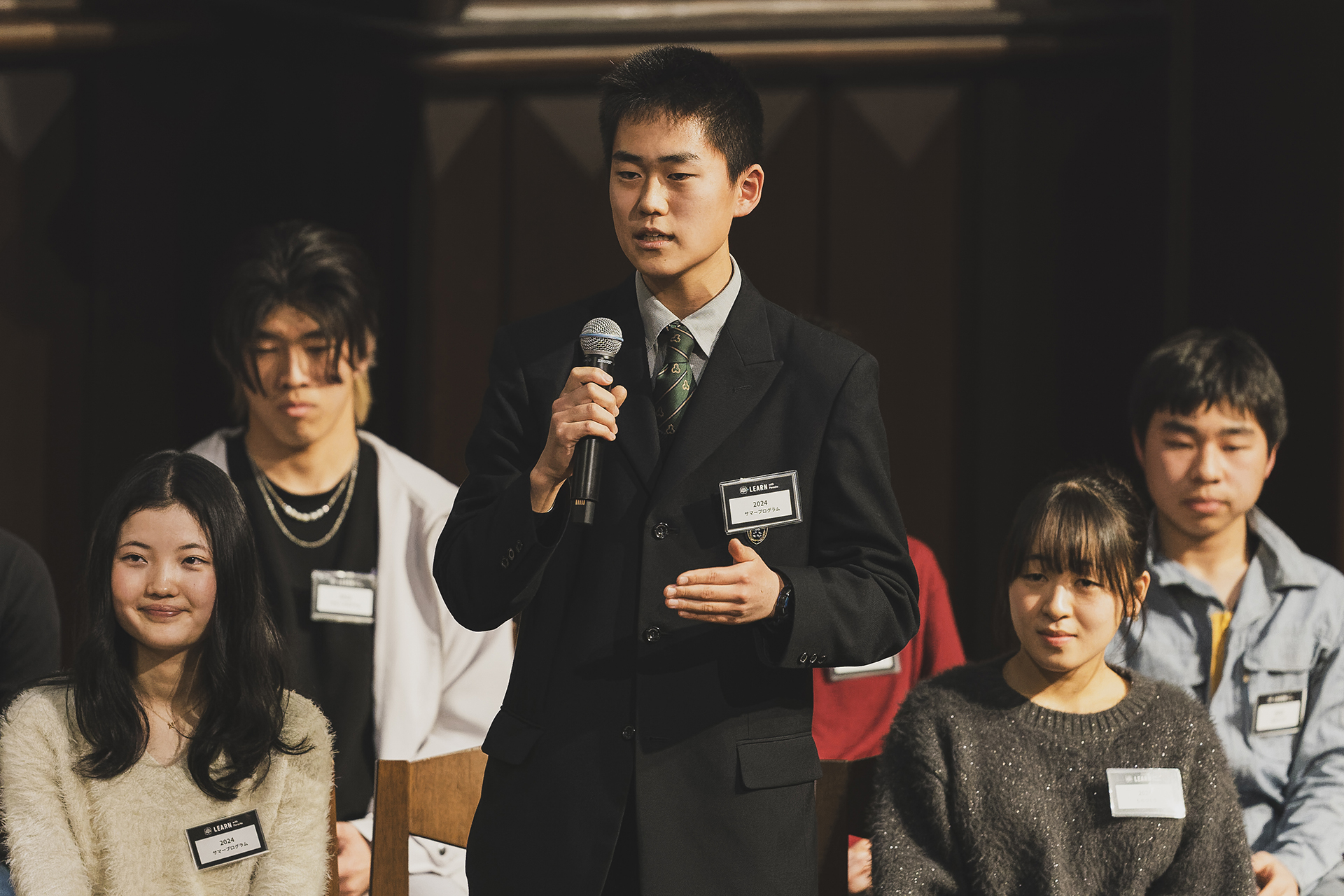 「LEARNではたくさんの地域の人に話しかけて情報を得るように言われた。知らない人と話すのが苦手だったけど、力をふりしぼって聞いてみたら思いもよらない情報が見つかることがあった」