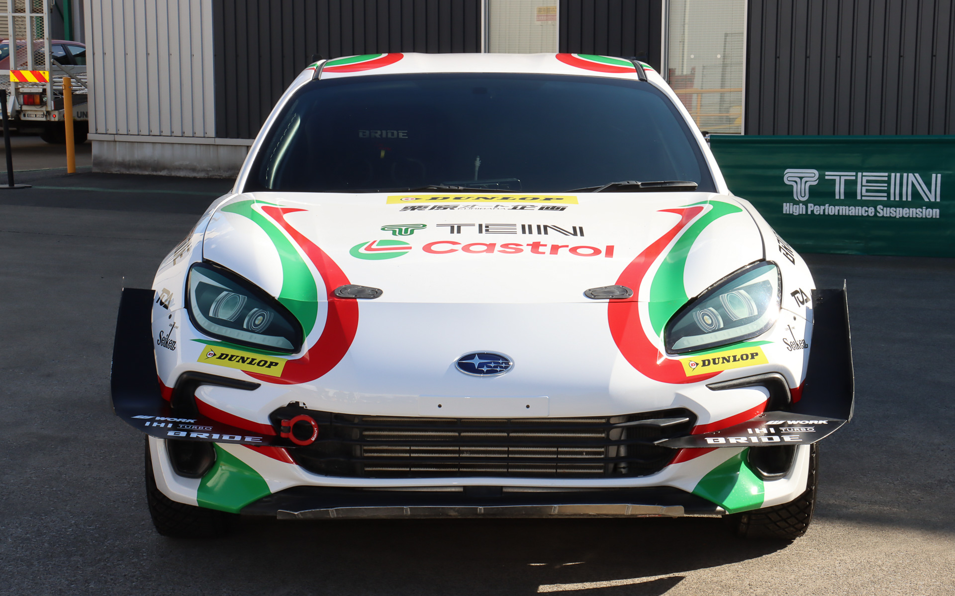 カストロールカラーをまとったスバル・BRZ