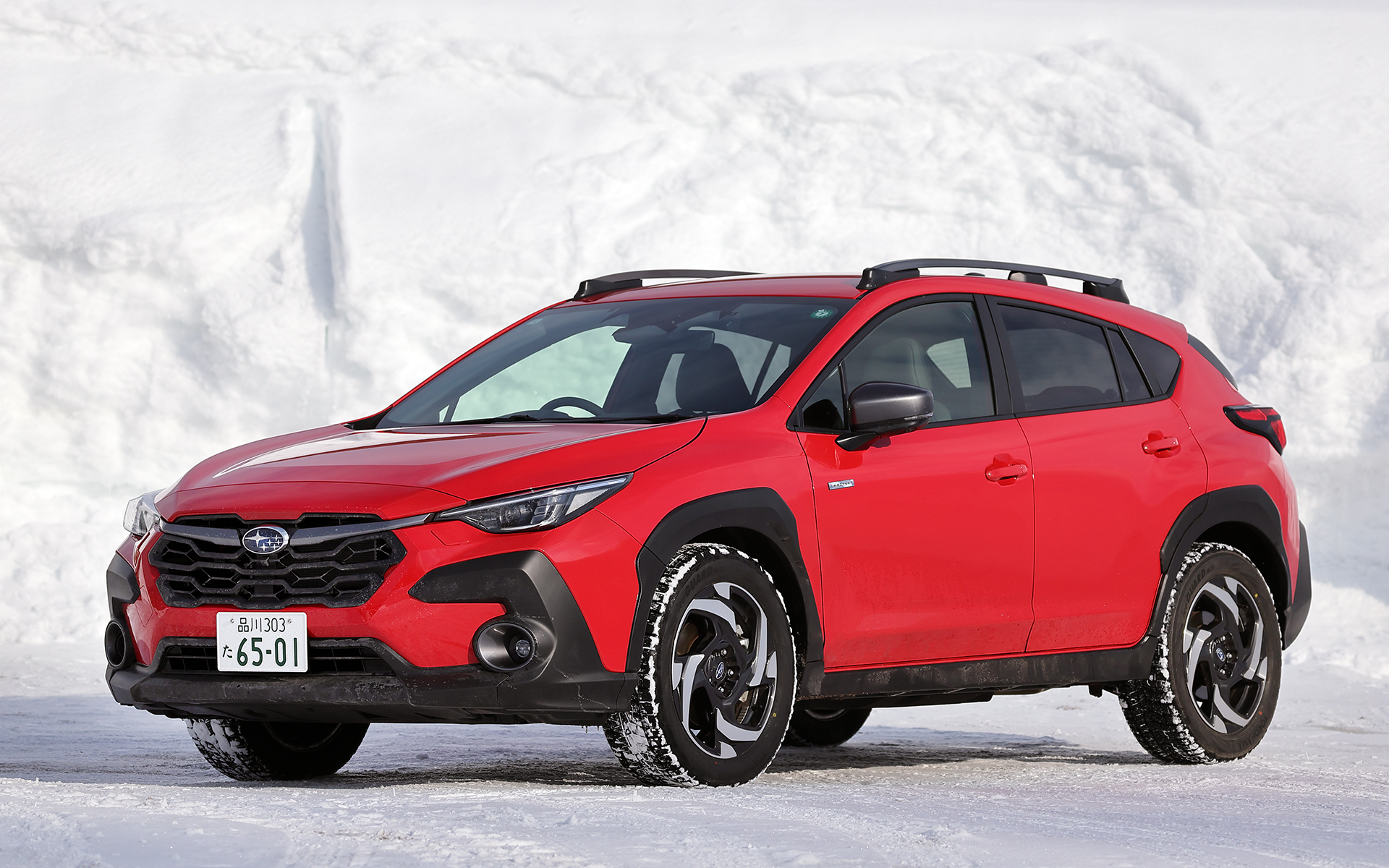 クロストレック Premium S：HEV EX（405万3500円）。ボディサイズは4480×1800×1575mm（全長×全幅×全高、ルーフレール装着車は全高が＋5mm）、ホイールベースは2670mm