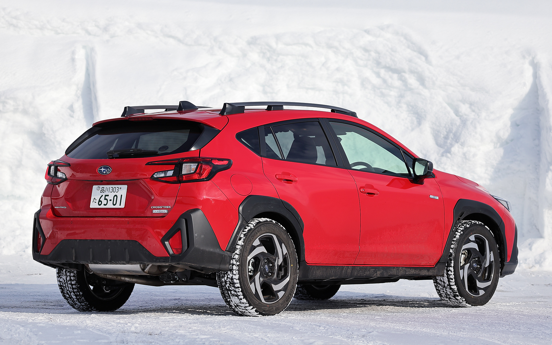 2024年12月のストロングハイブリッドモデルの販売台数は1297台で、そのうちの92％がアイサイトX搭載車だったとのこと。クロストレック全体の販売比率はストロングハイブリッドが64％を占めるという