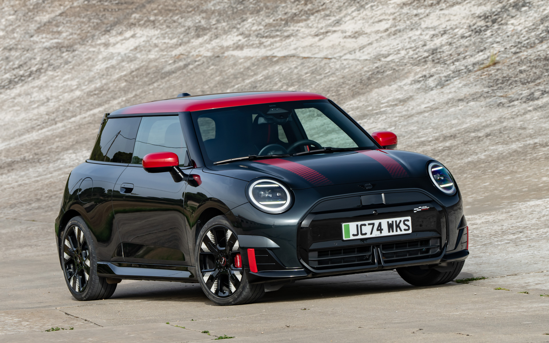MINI JOHN COOPER WORKS E