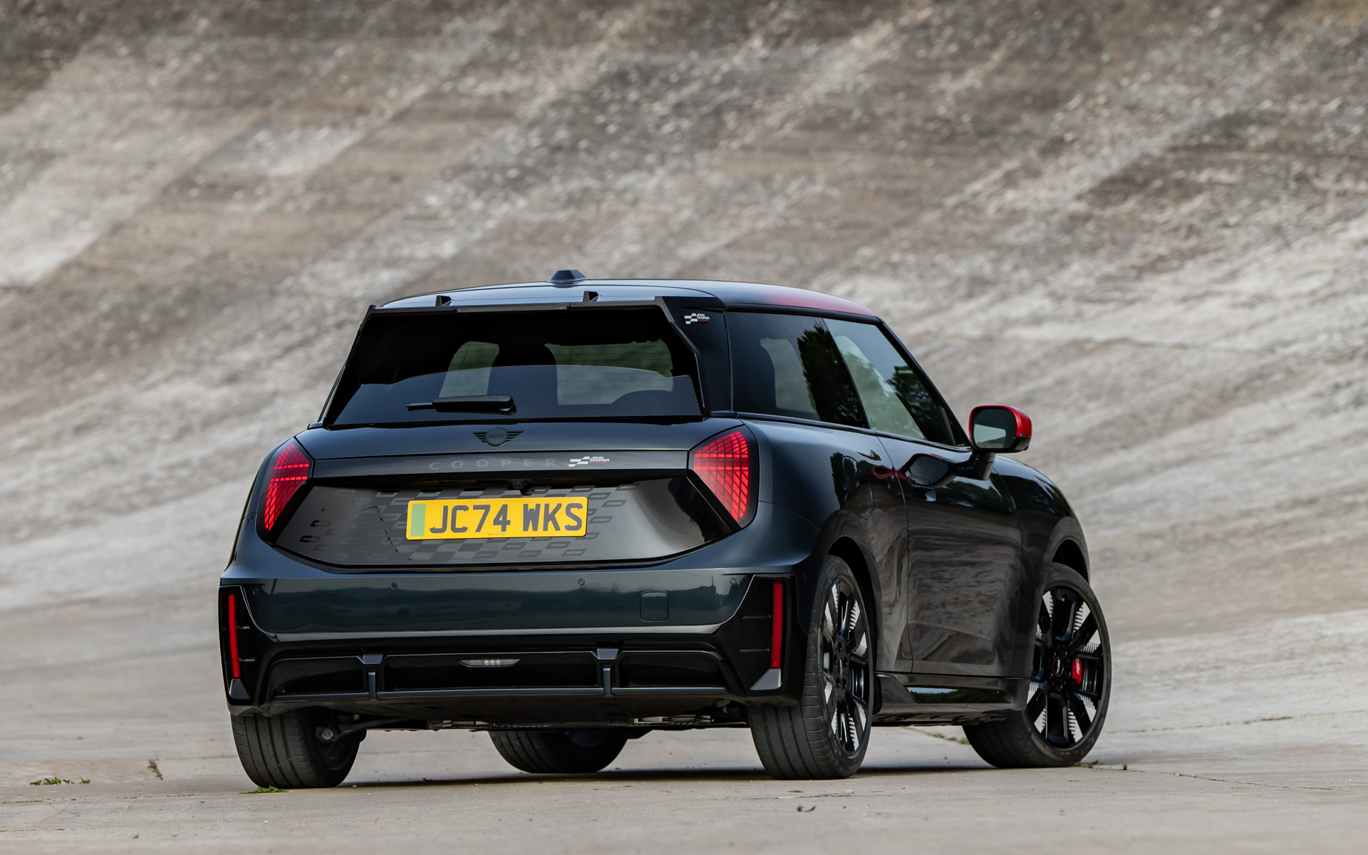 MINI JOHN COOPER WORKS E