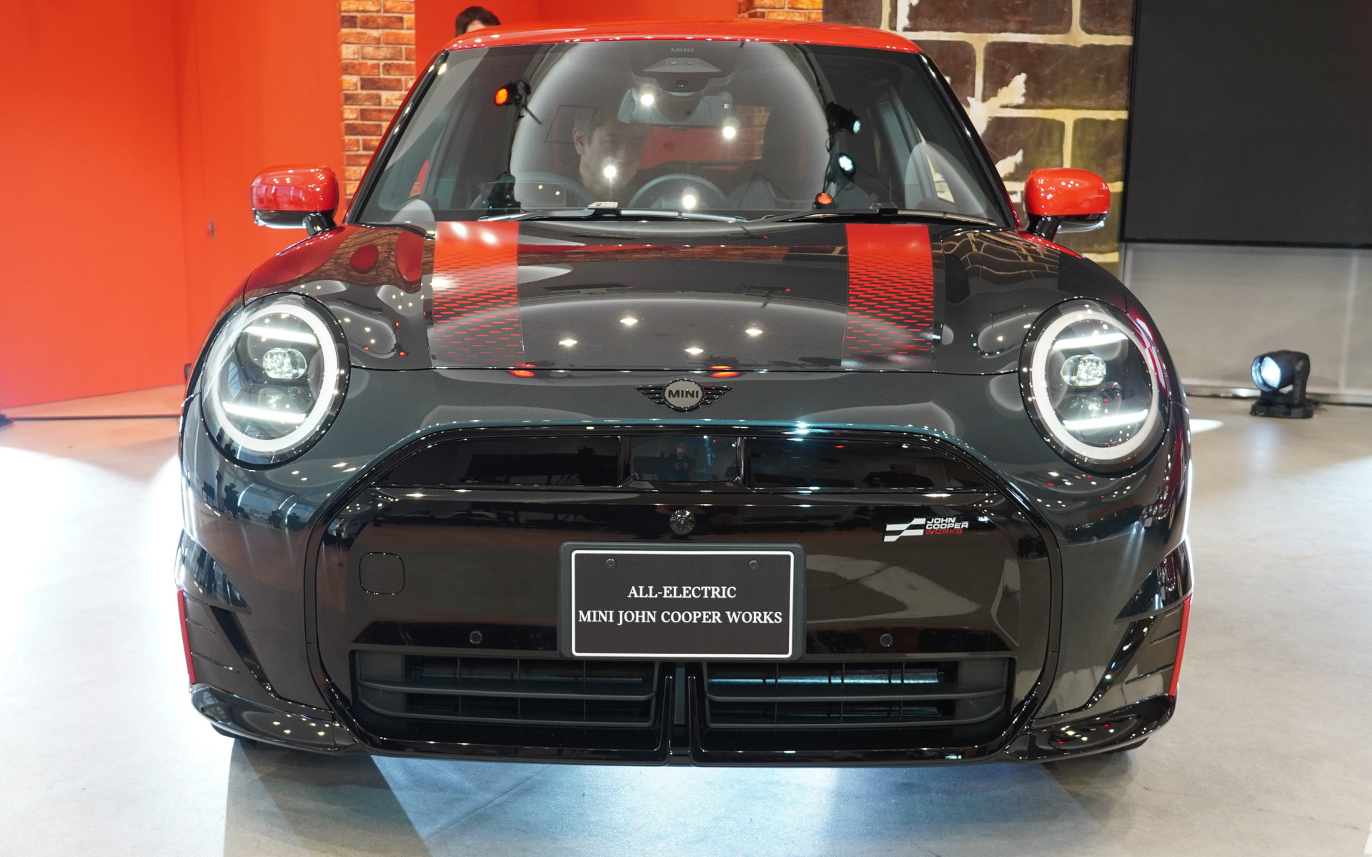 MINI JOHN COOPER WORKS E