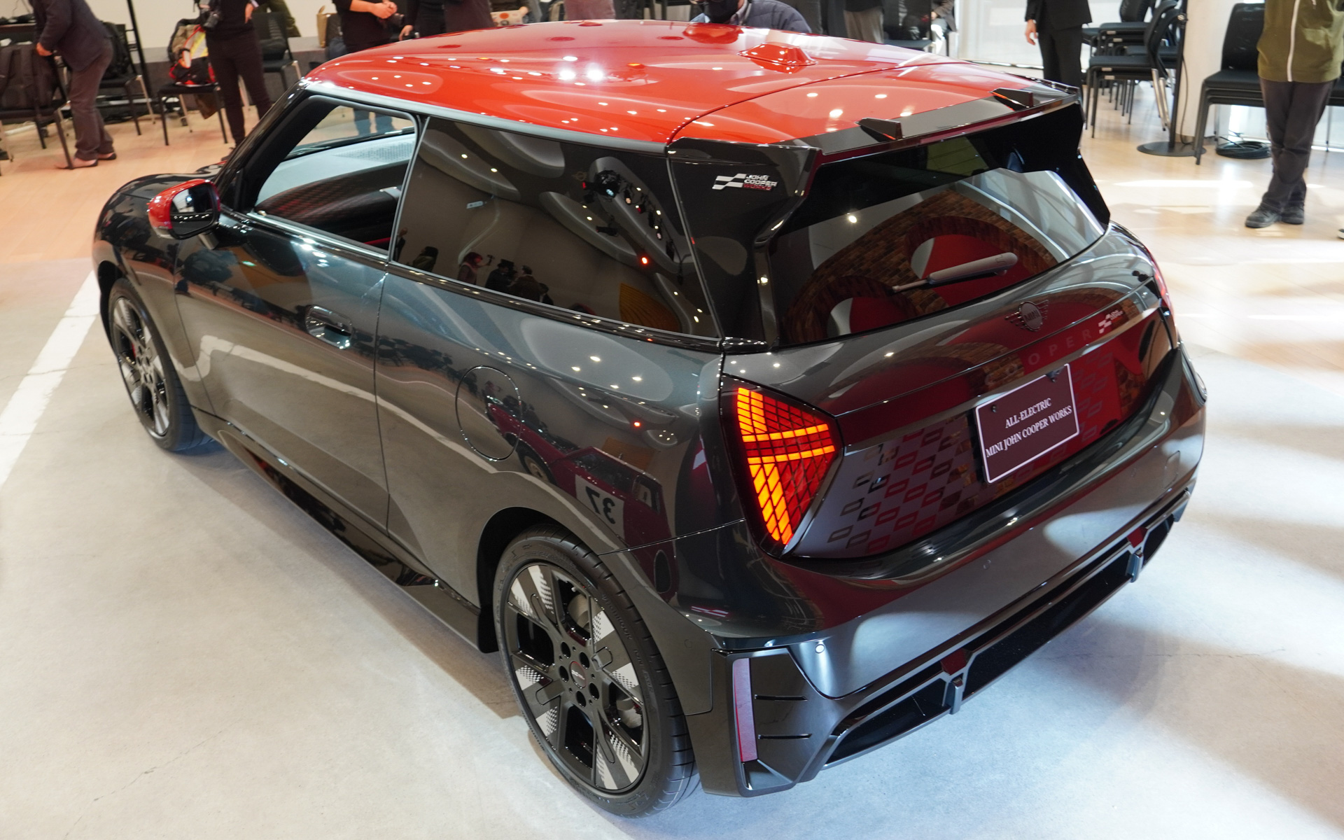 MINI JOHN COOPER WORKS E