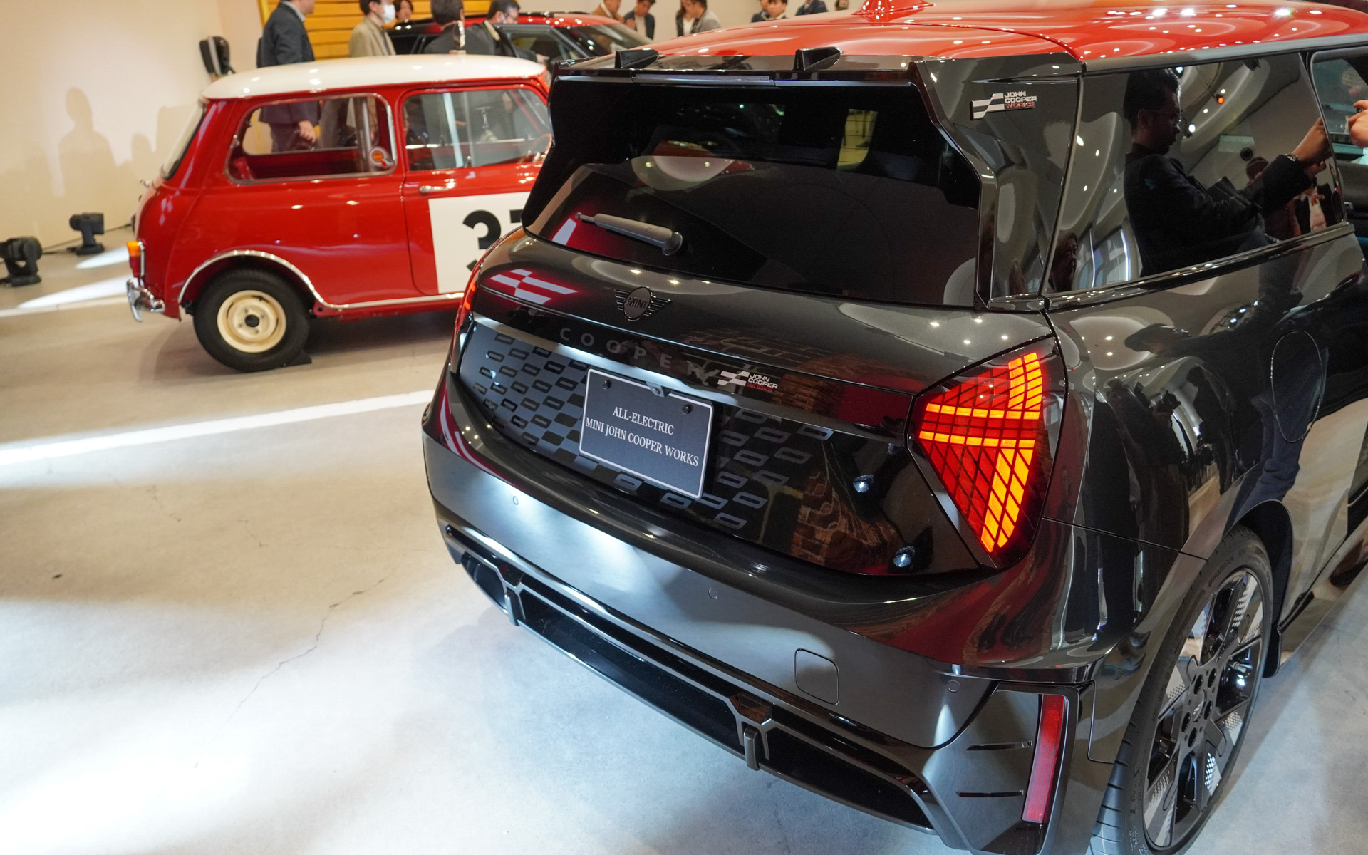 MINI JOHN COOPER WORKS E