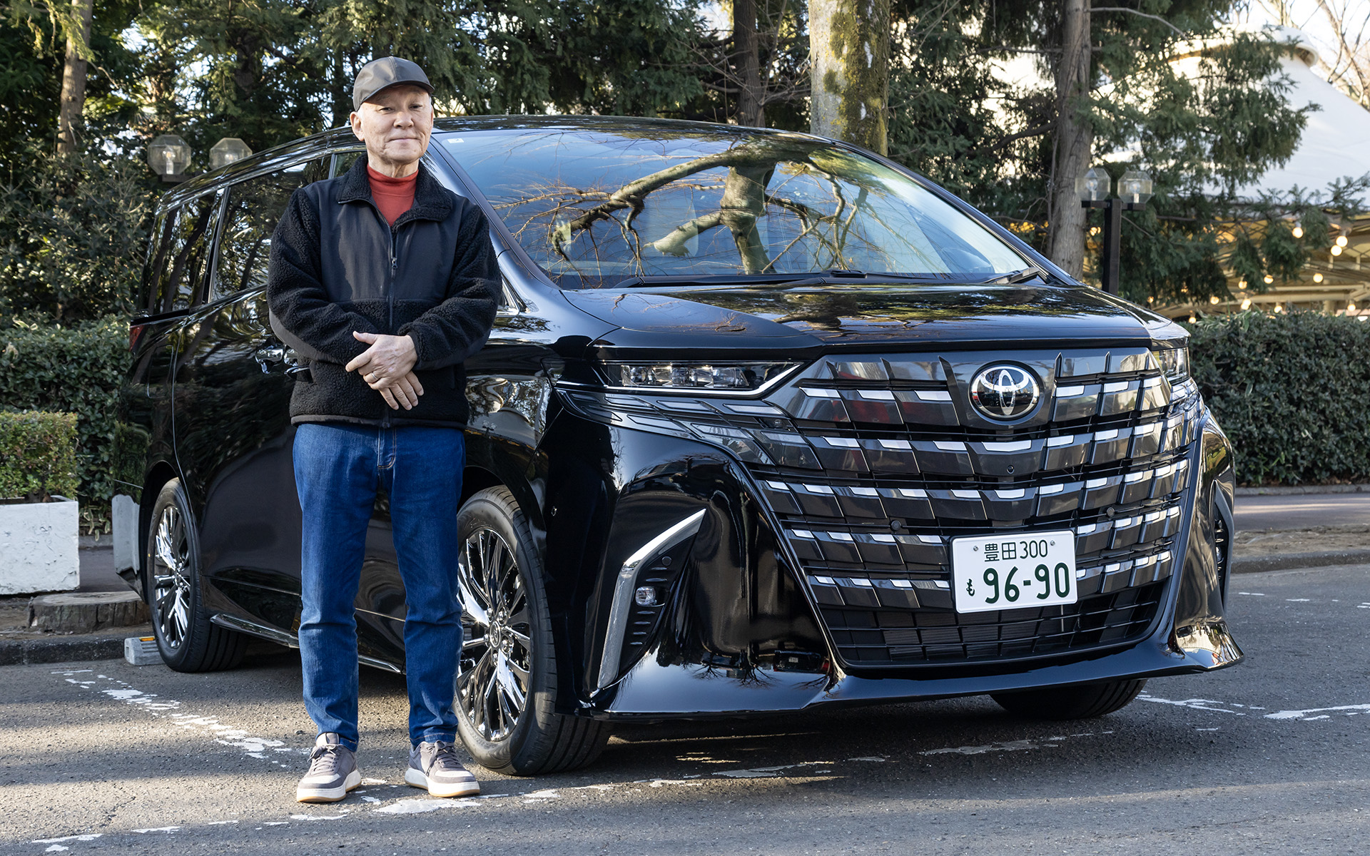 Lクラスミニバンのトヨタ「アルファードPHEV」。PHEV化され、306PSのシステム出力と低重心、そして静粛性を手に入れた