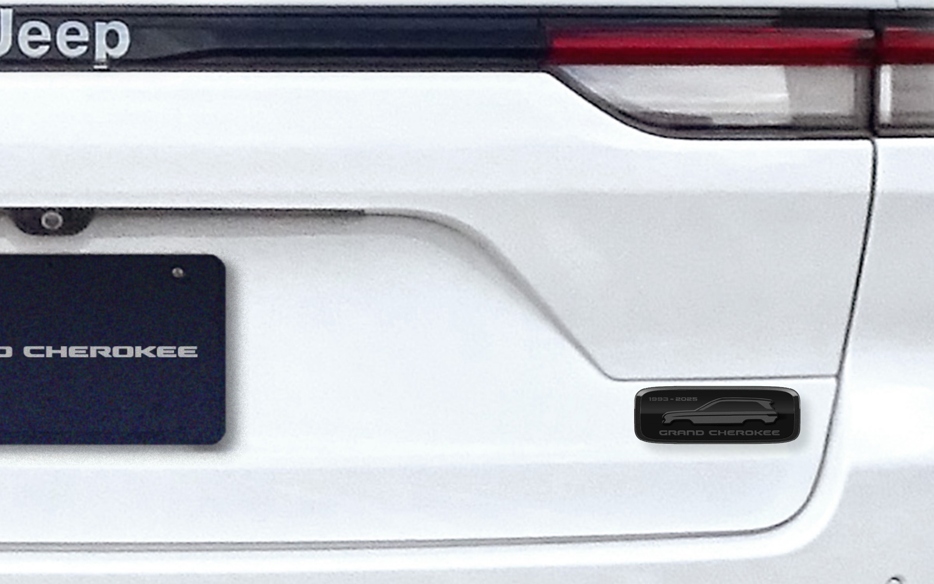 テールゲートにあしらわれる「Final Edition」バッヂ