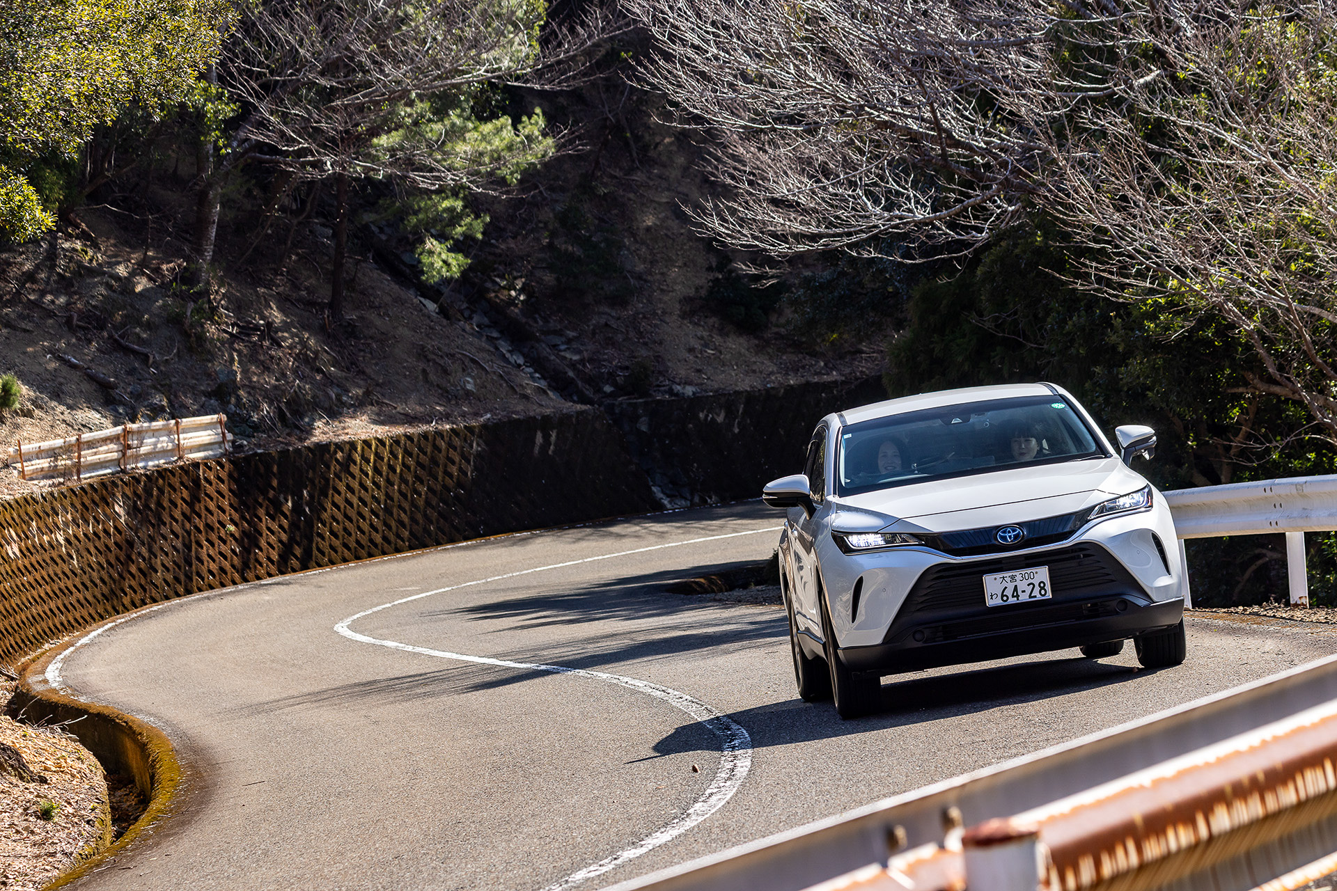 アップダウンあり、タイトなコーナーありの伊勢志摩スカイラインもアレンザ 001は難なくこなしていく