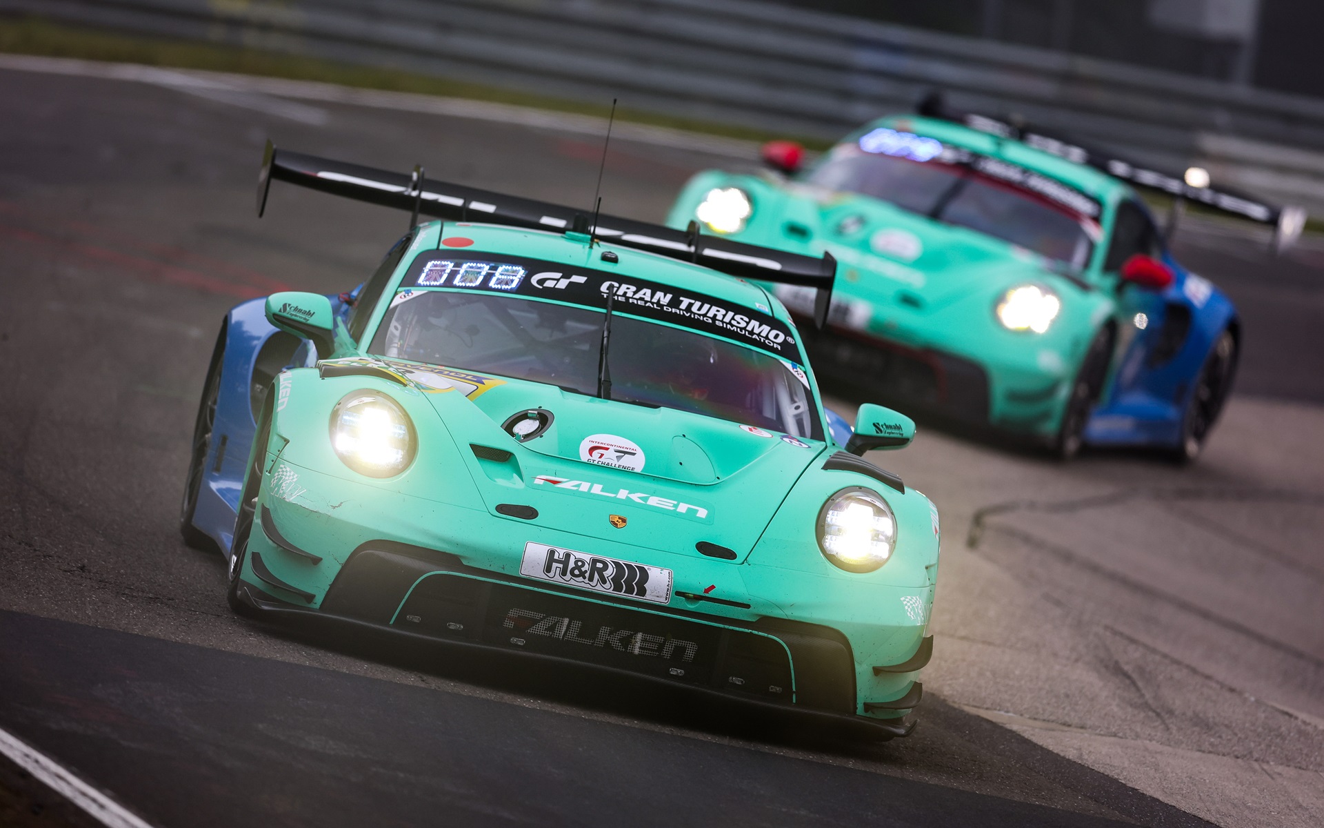 ニュルブルクリンク24時間レースの様子