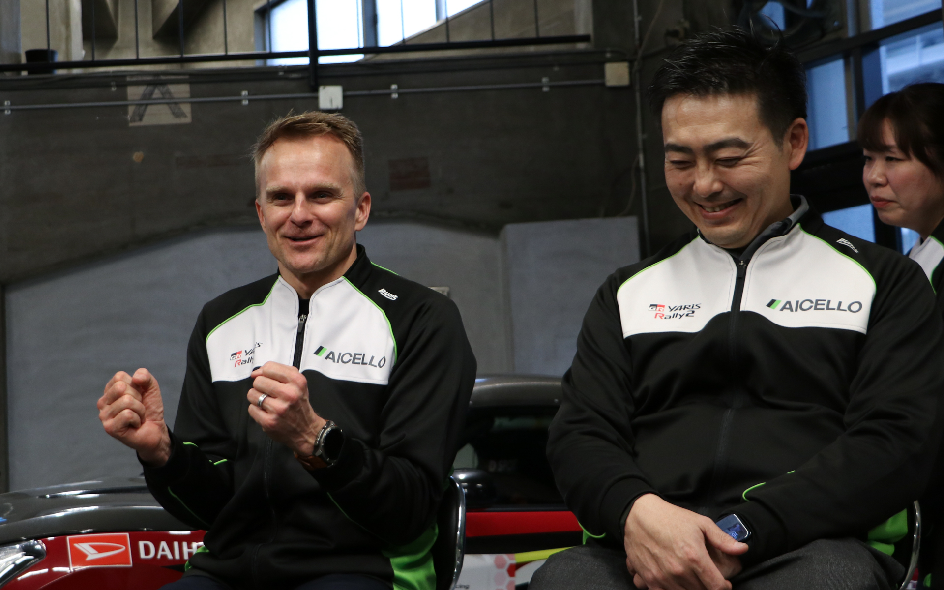 コペンに乗った感想を聞かれ、「脇がずっと閉まっちゃうのよ～！」とコバライネン選手