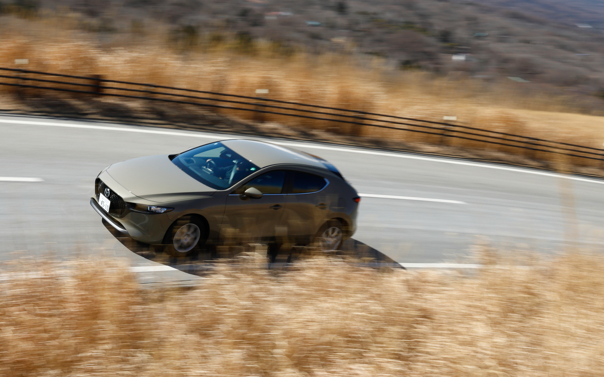 ワインディングにおいても腰くだけになるような動きはなく、しっかりと路面を捉えてくれる印象