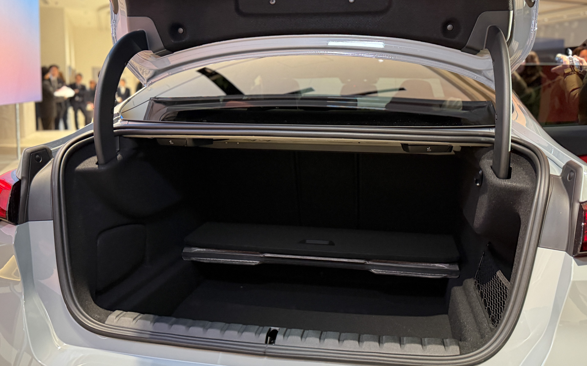 トランクスペース