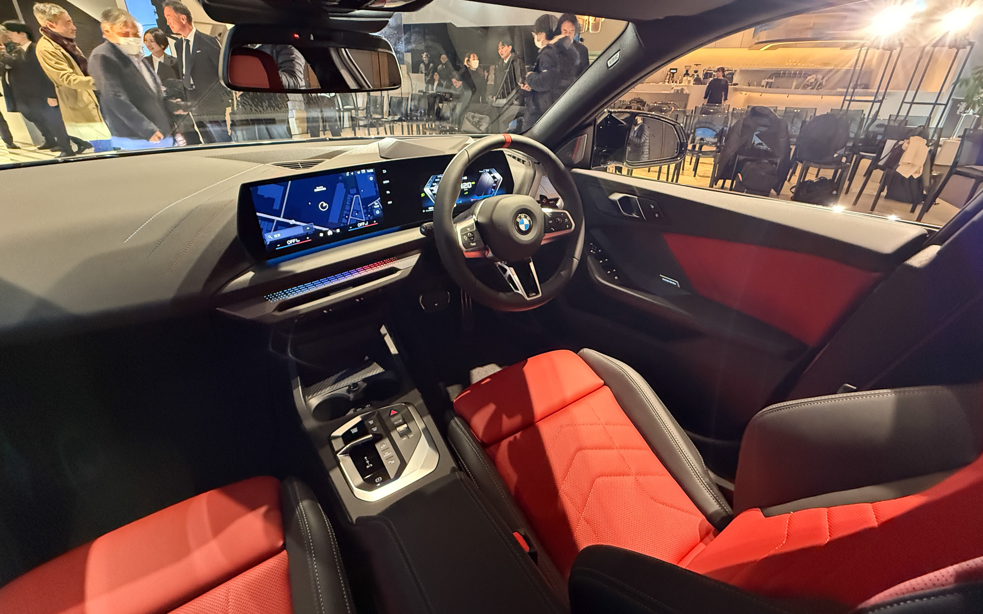 サッシュレスドアの4ドアクーペとなる新型「2シリーズ グラン クーペ」