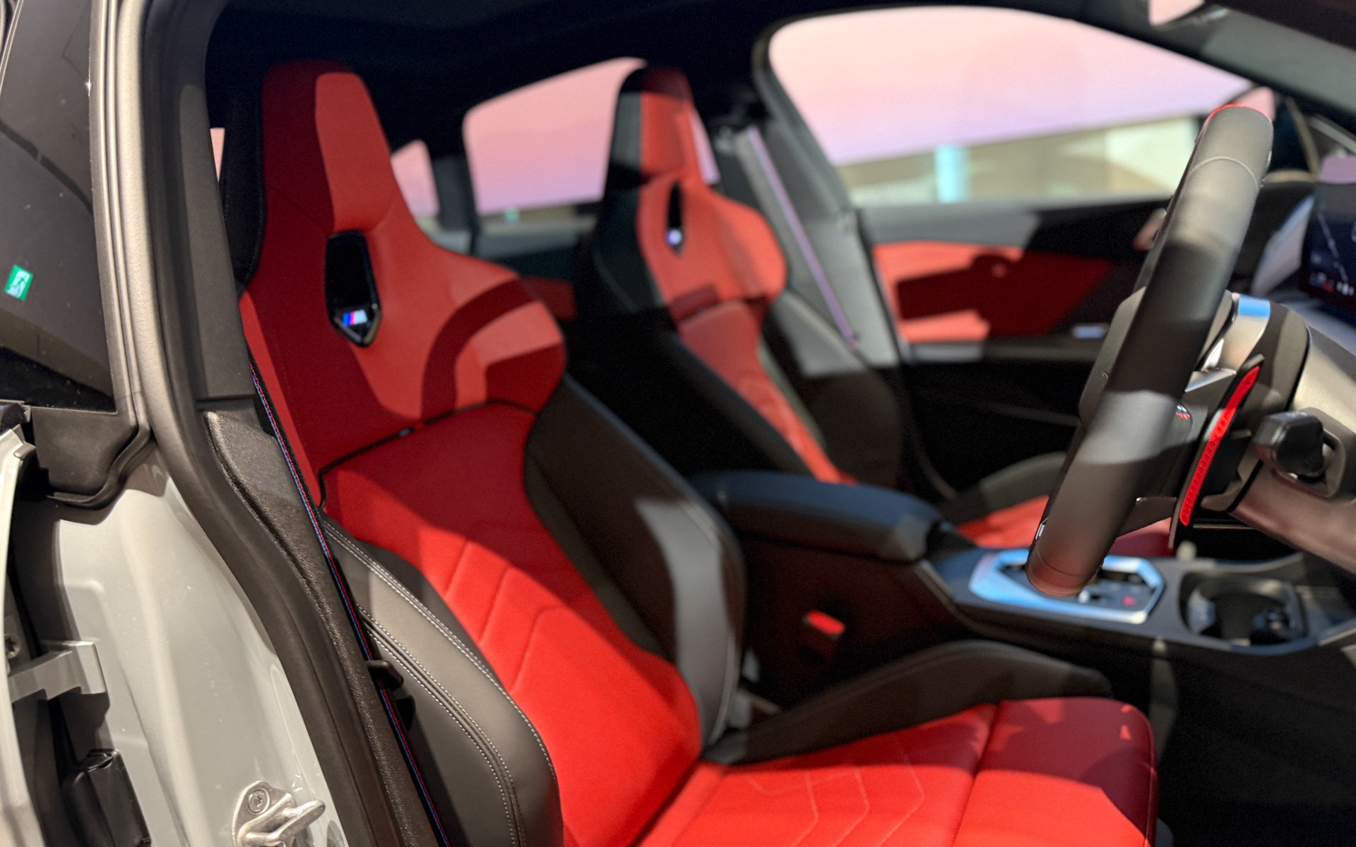 サッシュレスドアの4ドアクーペとなる新型「2シリーズ グラン クーペ」