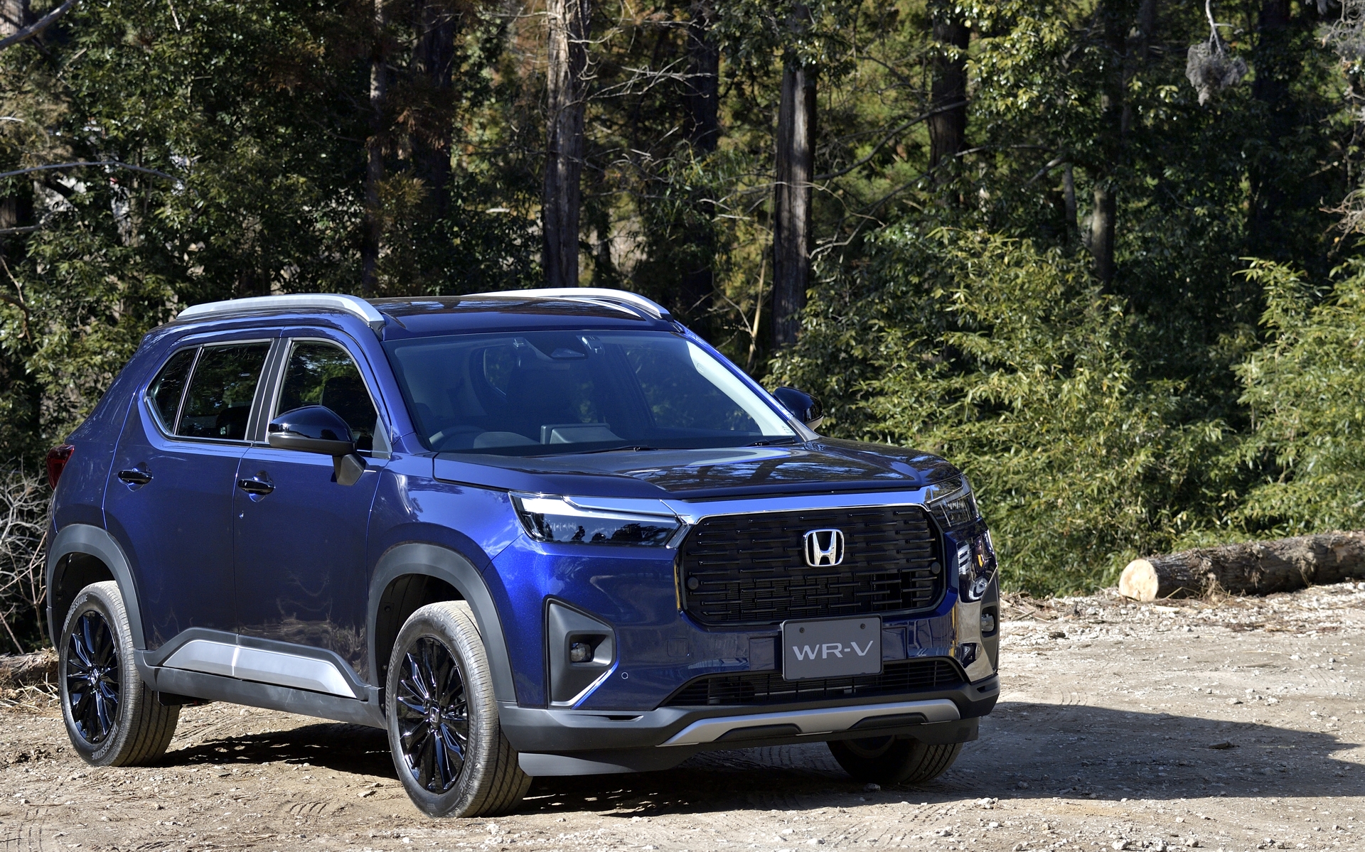ホンダがコンパクトSUV「WR-V」の一部改良を実施した