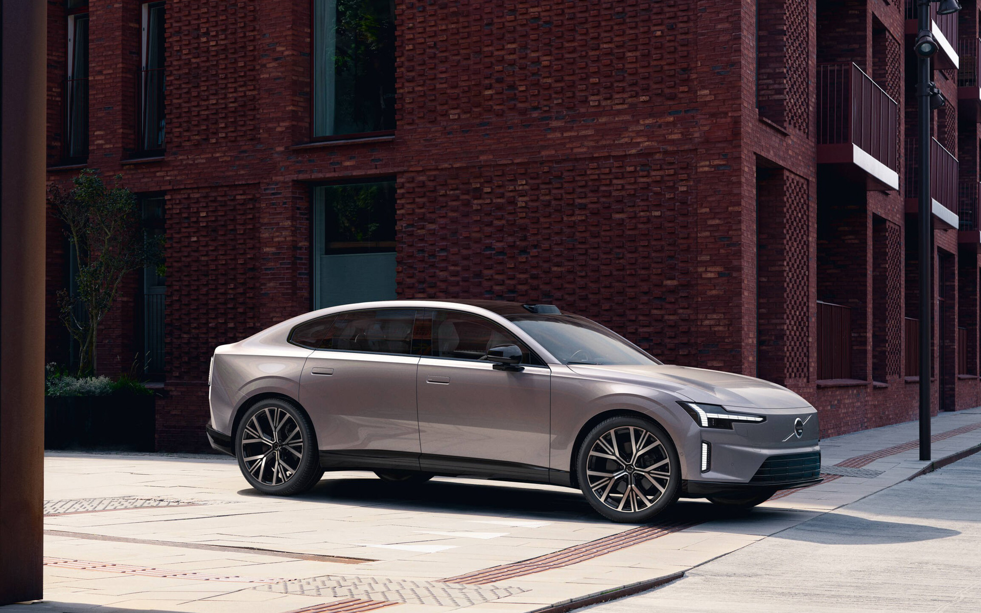 新型EV「ES90」のエクステリア