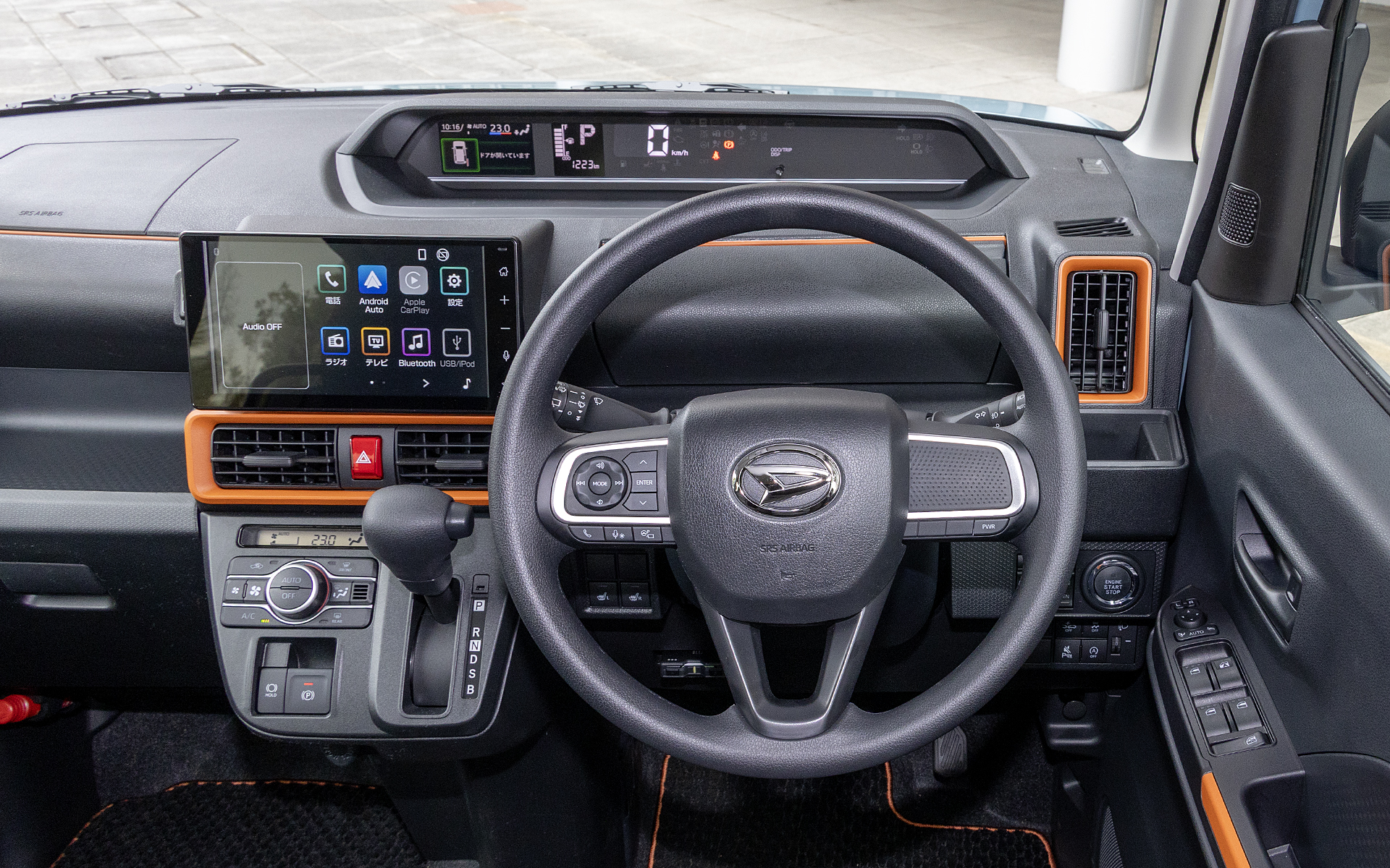 タント ファンクロスのインパネ