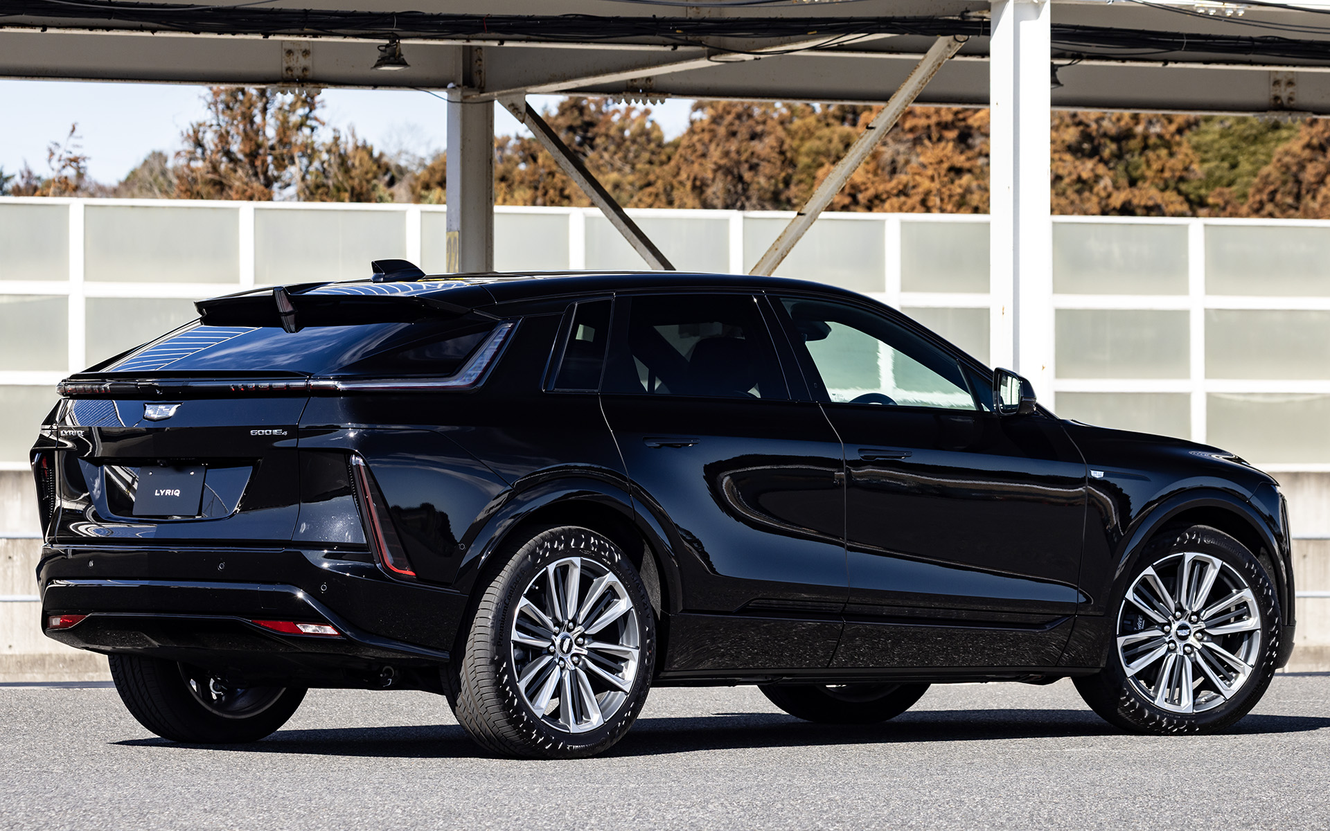 ボディサイズは4995×1985×1640mm（全長×全幅×全高）、ホイールベースは3085mm、車両重量は2650kg