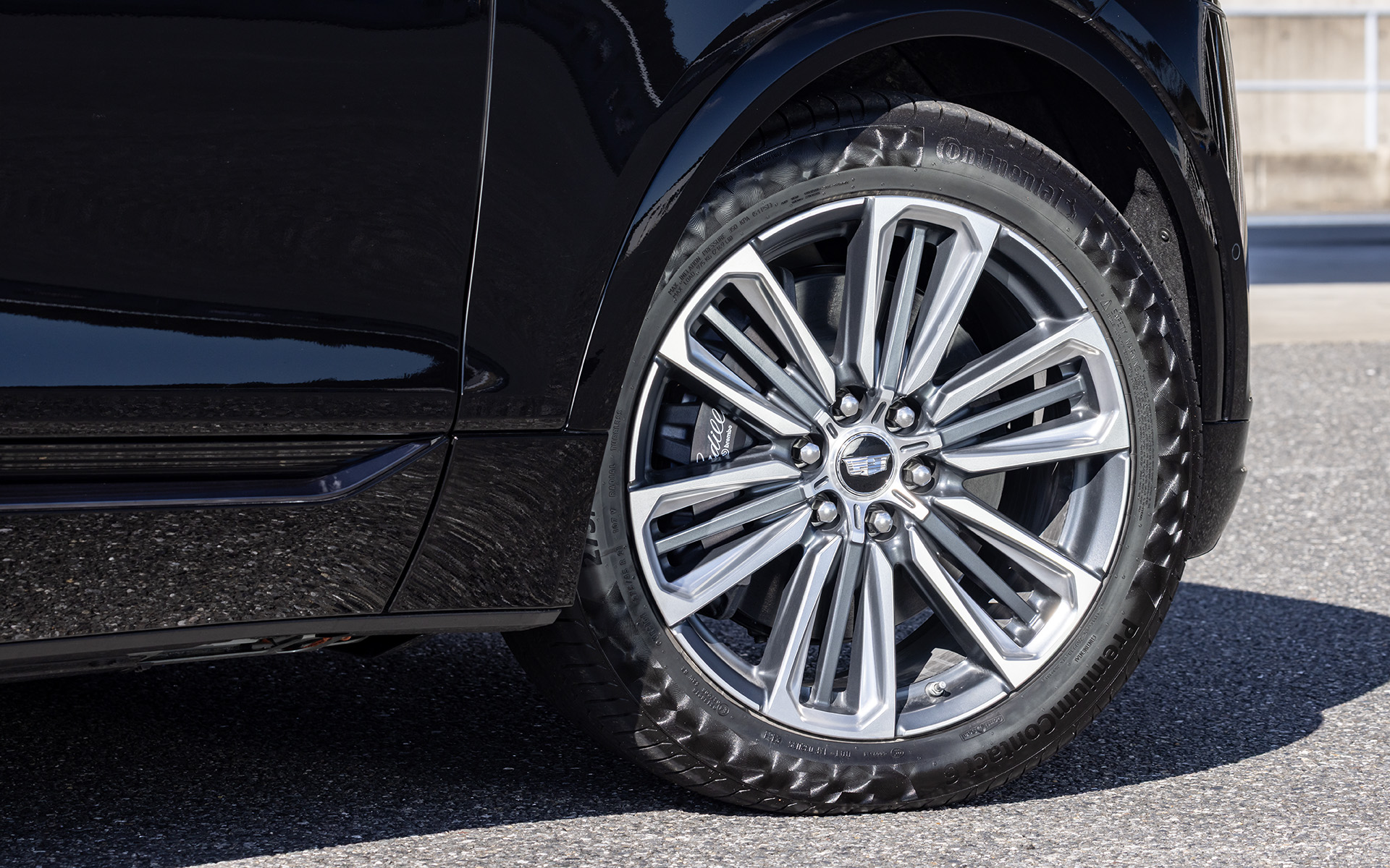 試乗車が履くタイヤはコンチネンタルの「プレミアムコンタクト6」