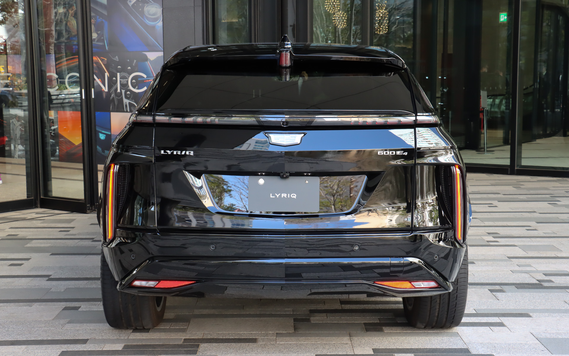 ボディサイズは4995×1985×1640mm（全長×全幅×全高）、ホイールベースは3085mm、車両重量は2650kg