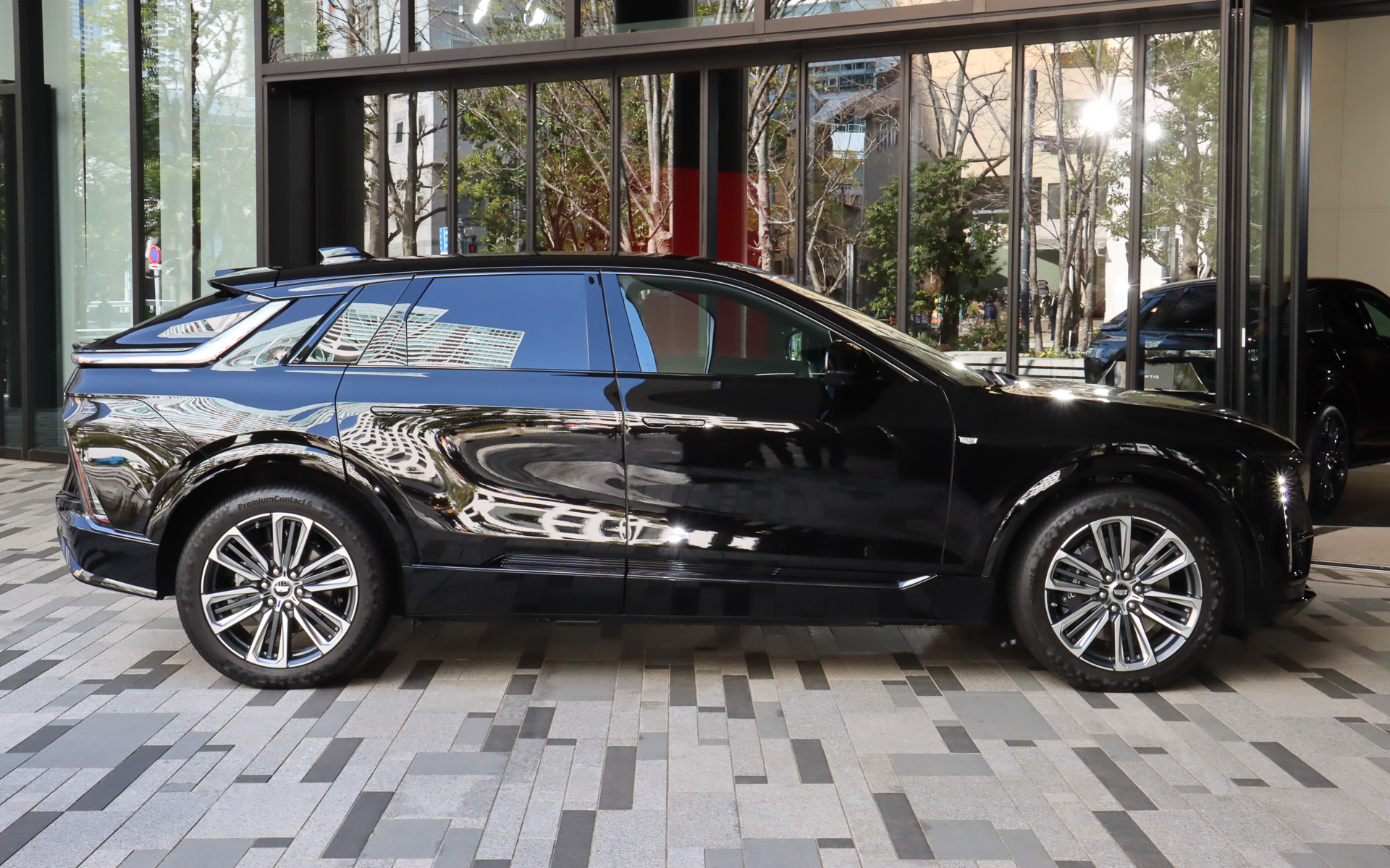 ボディサイズは4995×1985×1640mm（全長×全幅×全高）、ホイールベースは3085mm、車両重量は2650kg