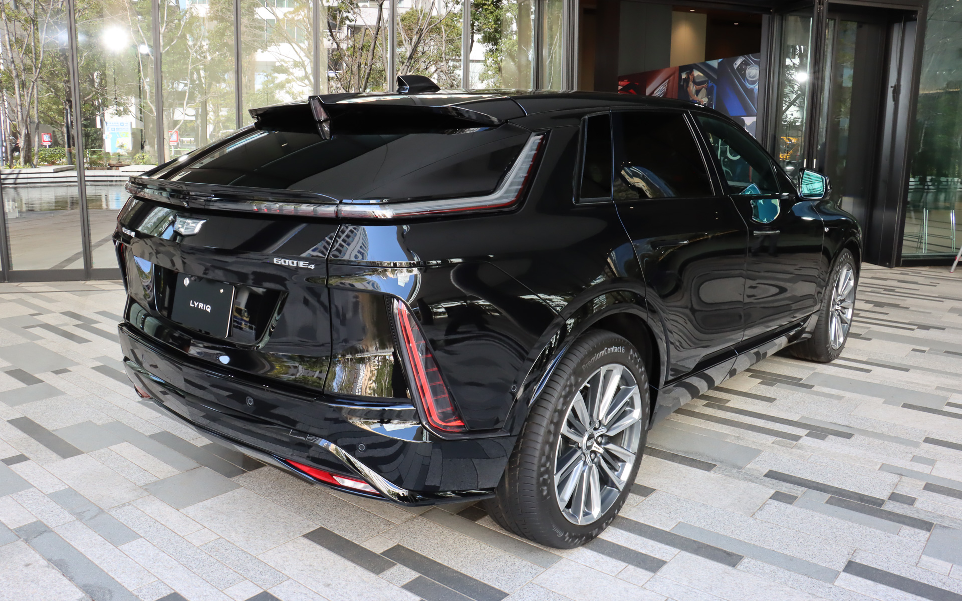 ボディサイズは4995×1985×1640mm（全長×全幅×全高）、ホイールベースは3085mm、車両重量は2650kg