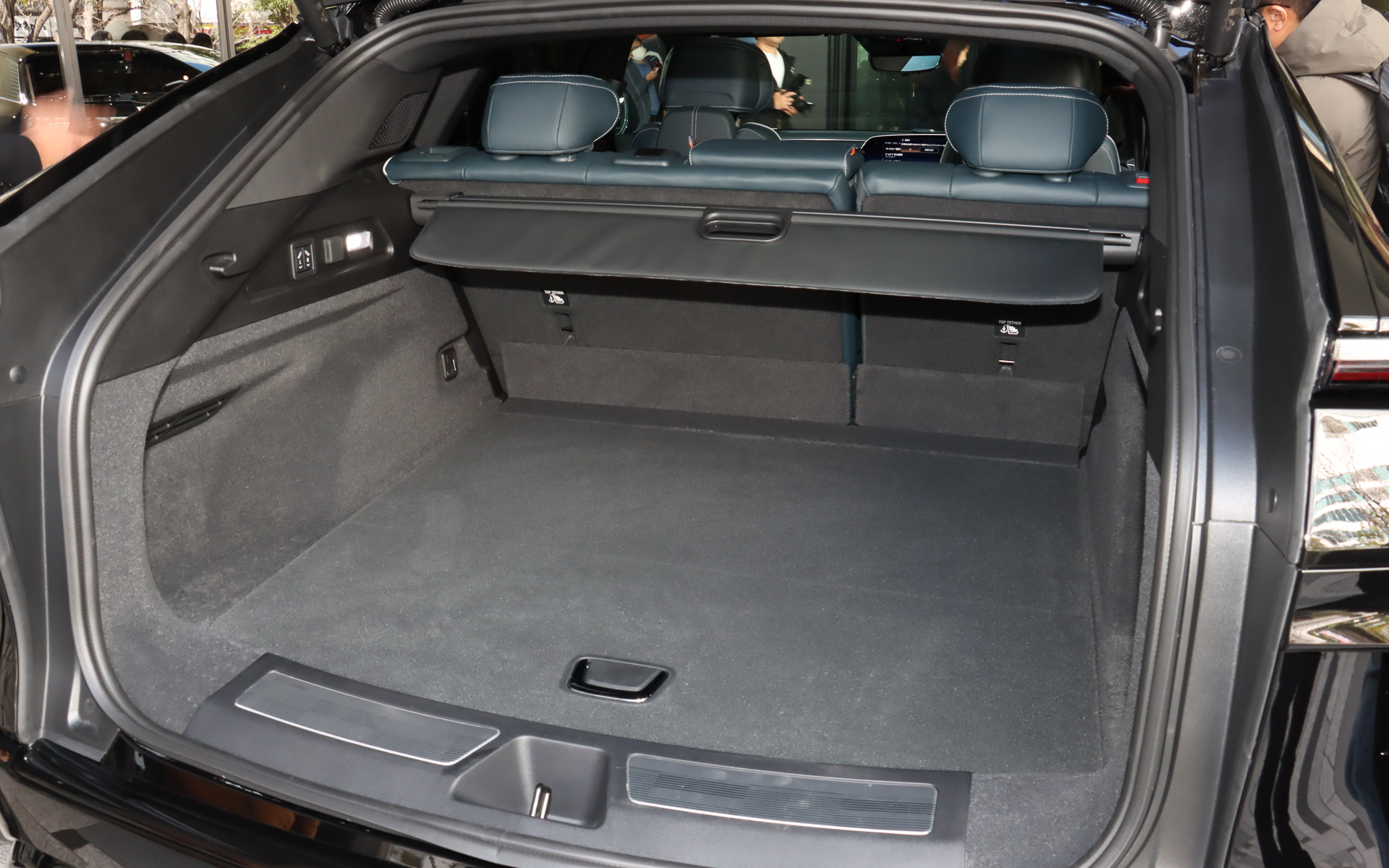 ラゲッジスペース容量は通常時が793L