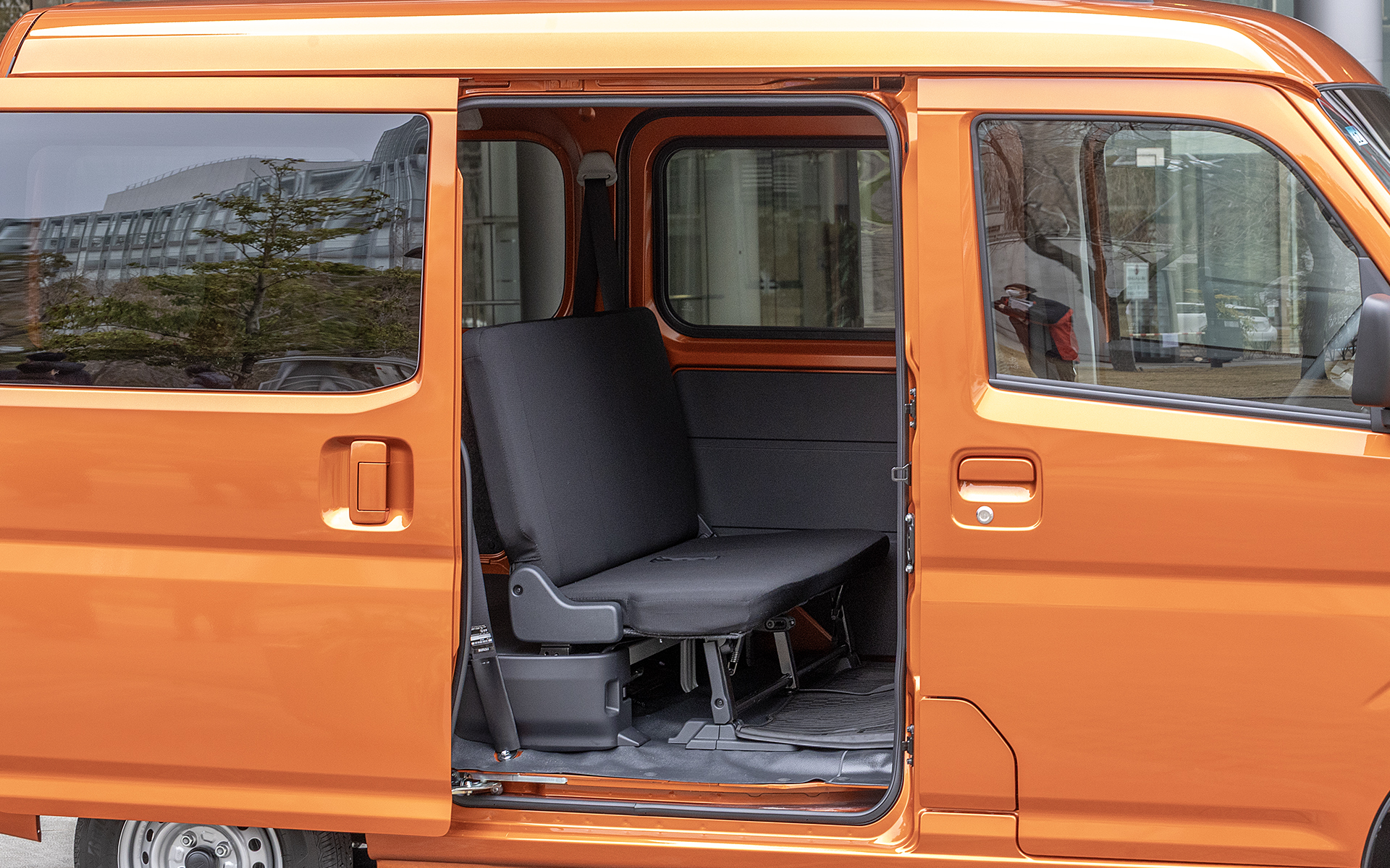 2列目シートを起こした状態