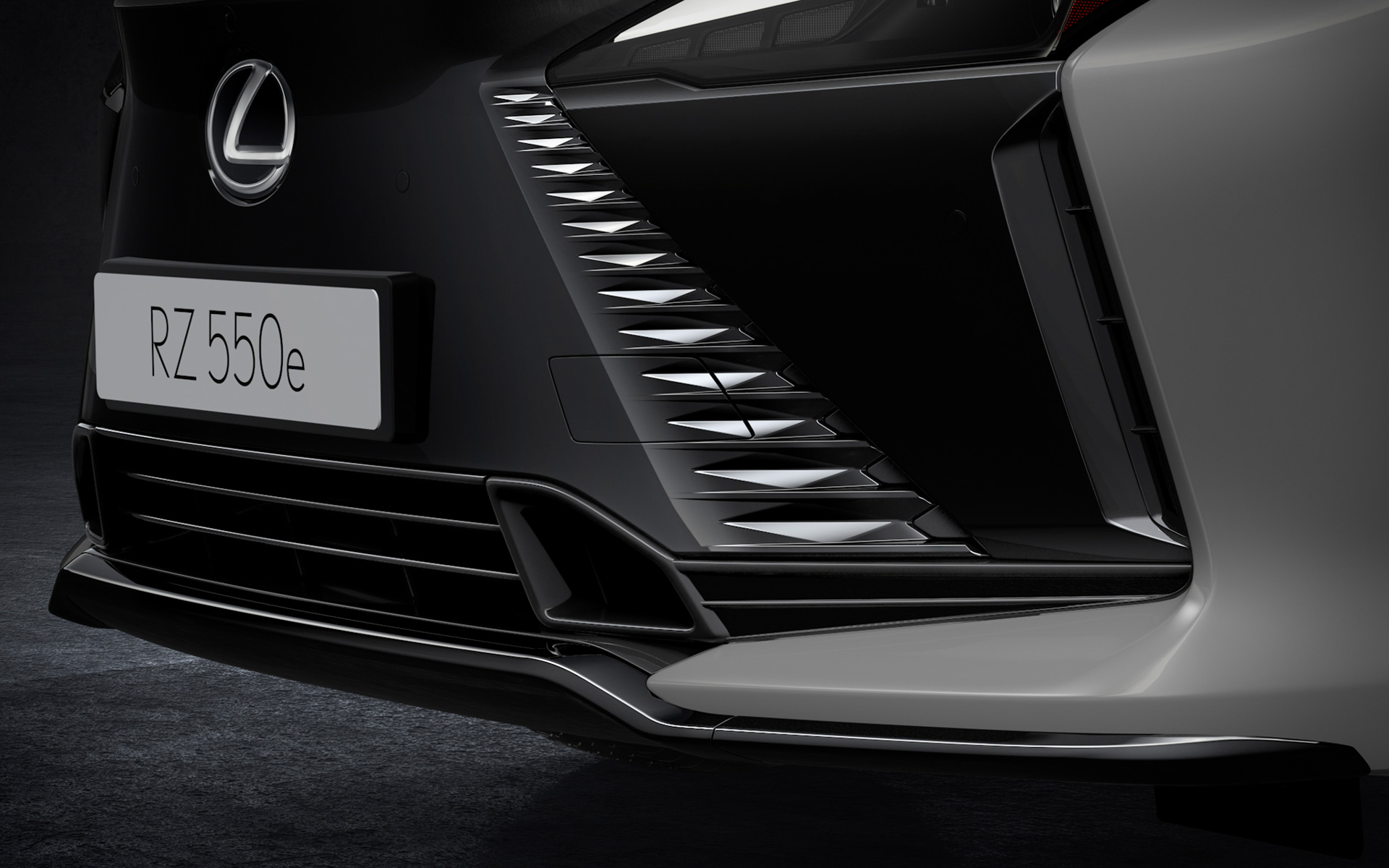 フロントロアバンパーモール、ブレーキダクト