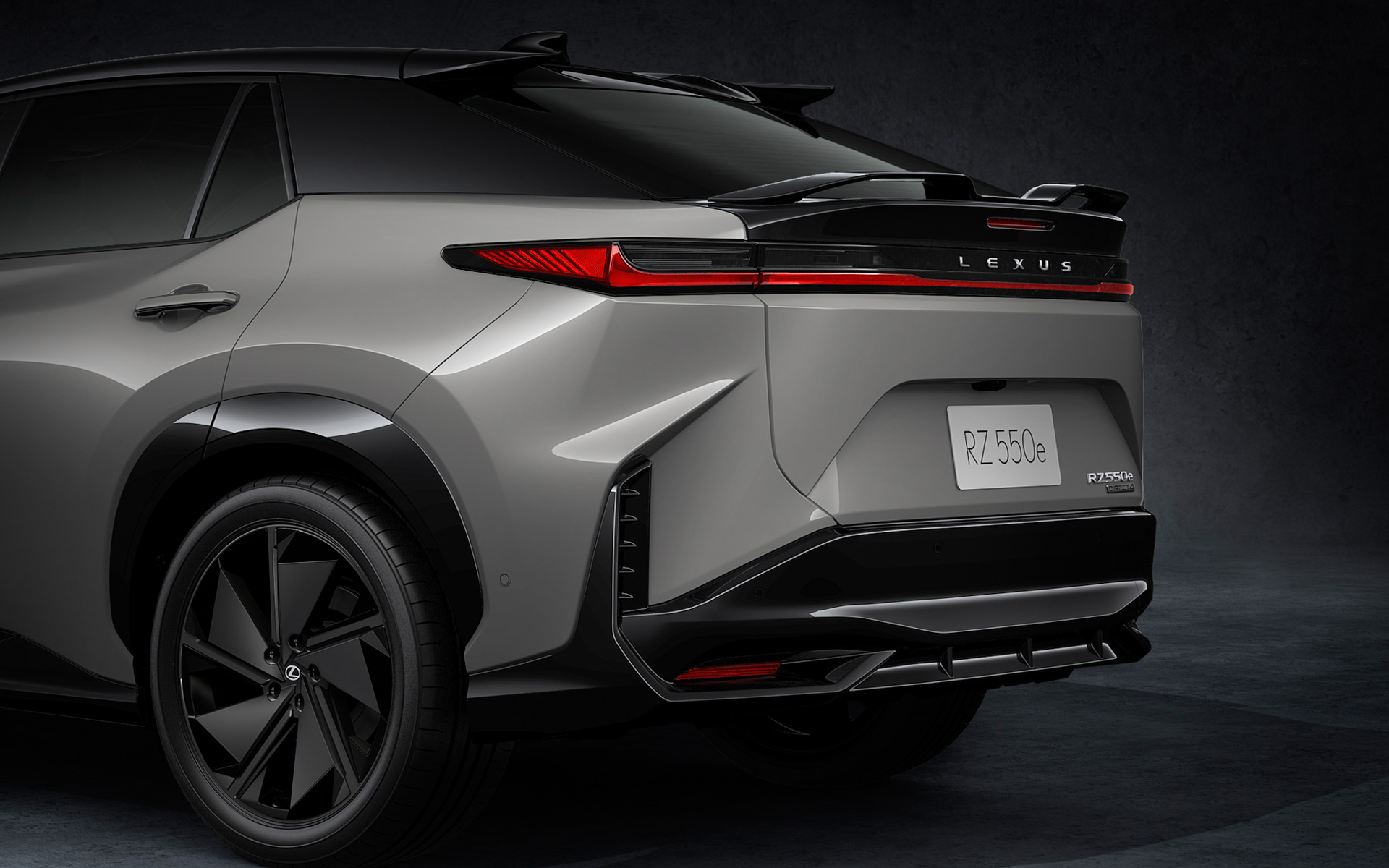 リアスポイラー、リアバンパーロア