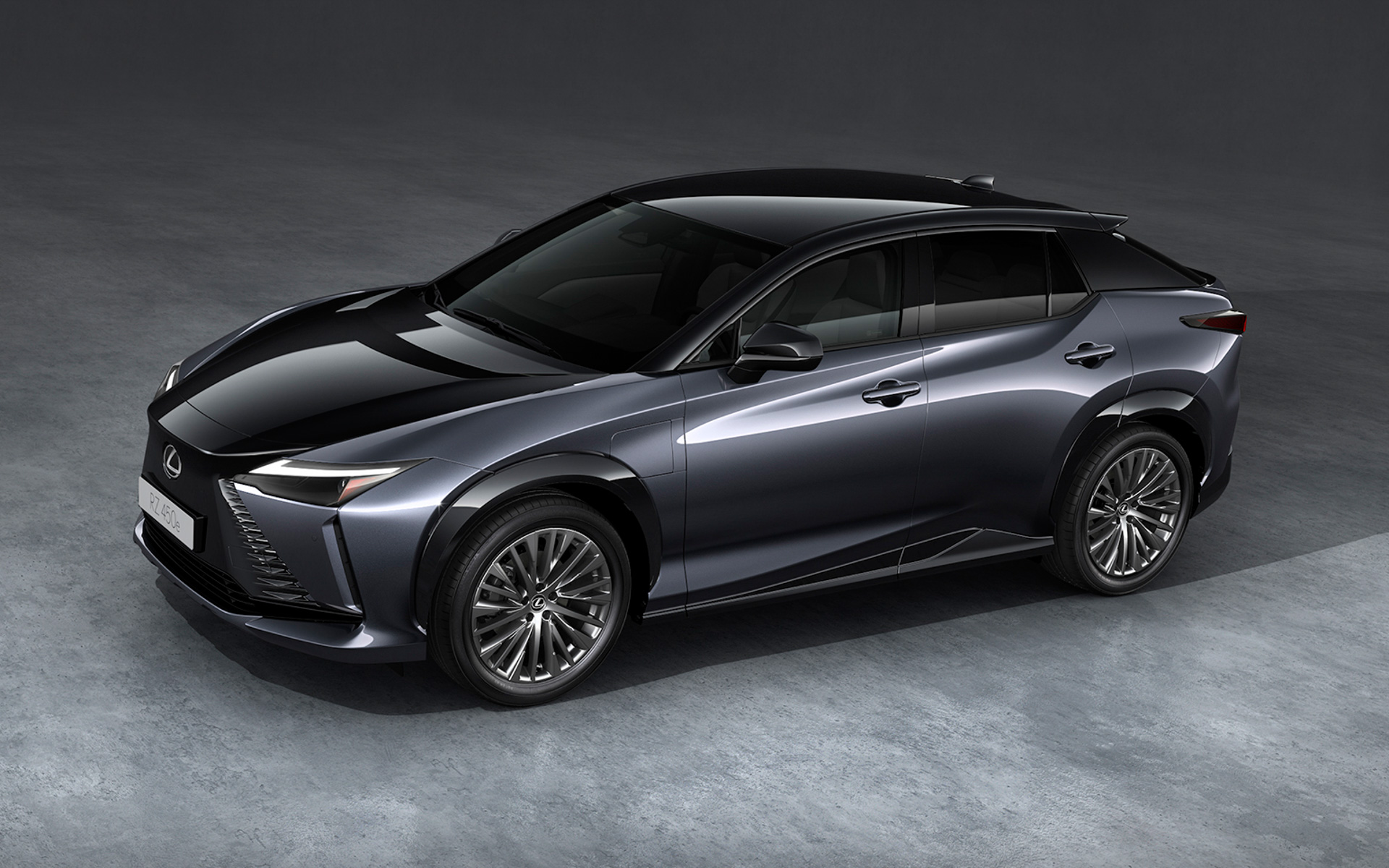 ボディカラー：ソニッククロム＆ブラック（バイトーン）