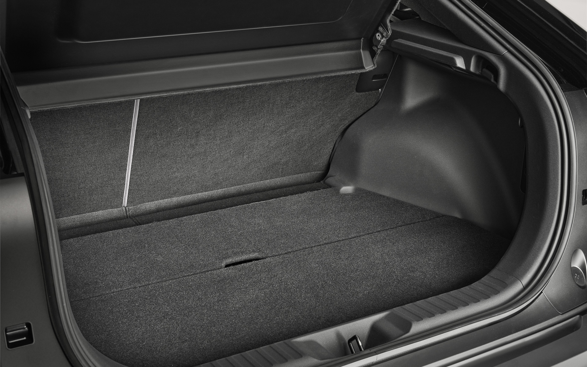 「C-HR+」（欧州仕様）