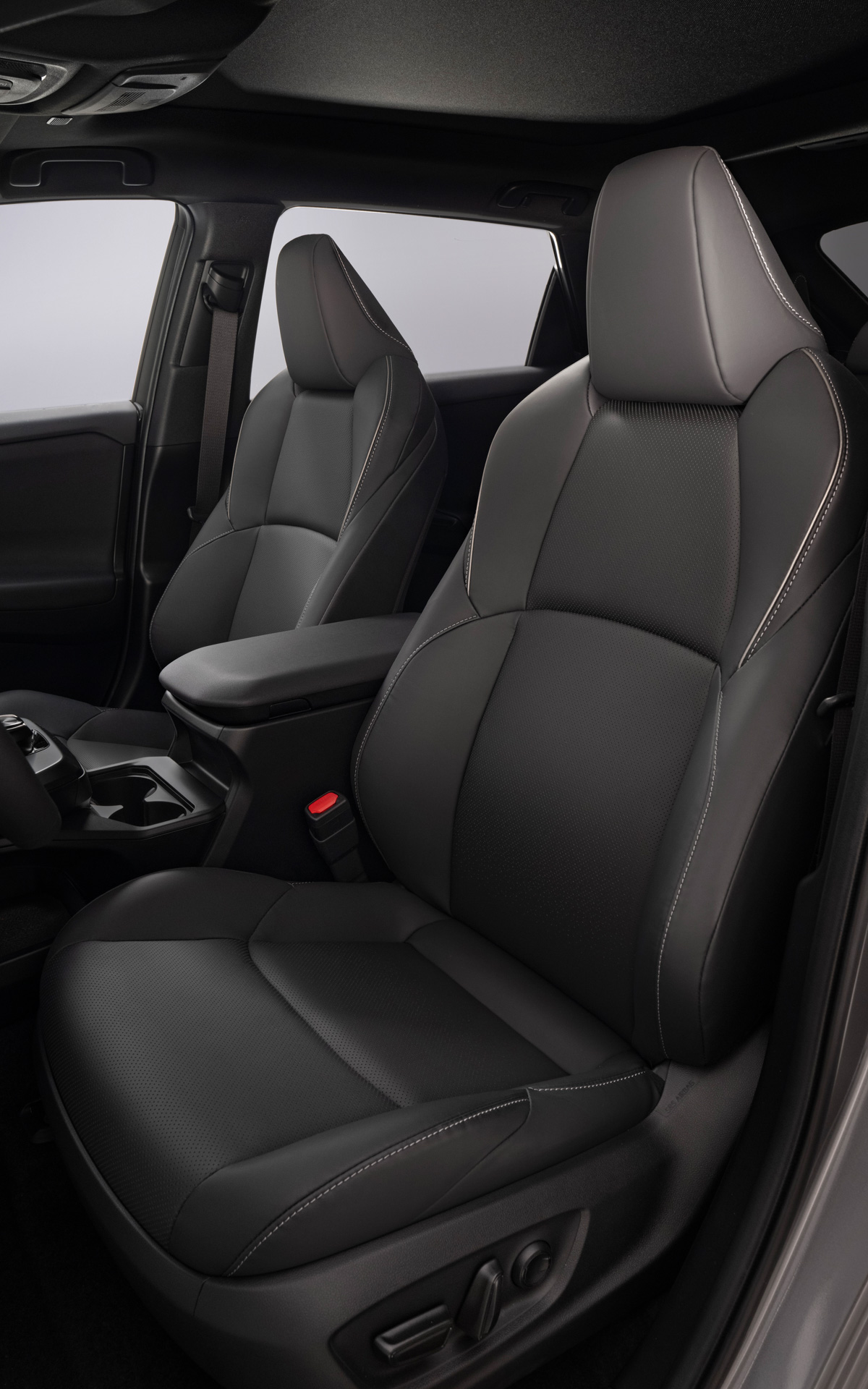 「bZ4X」（欧州仕様）