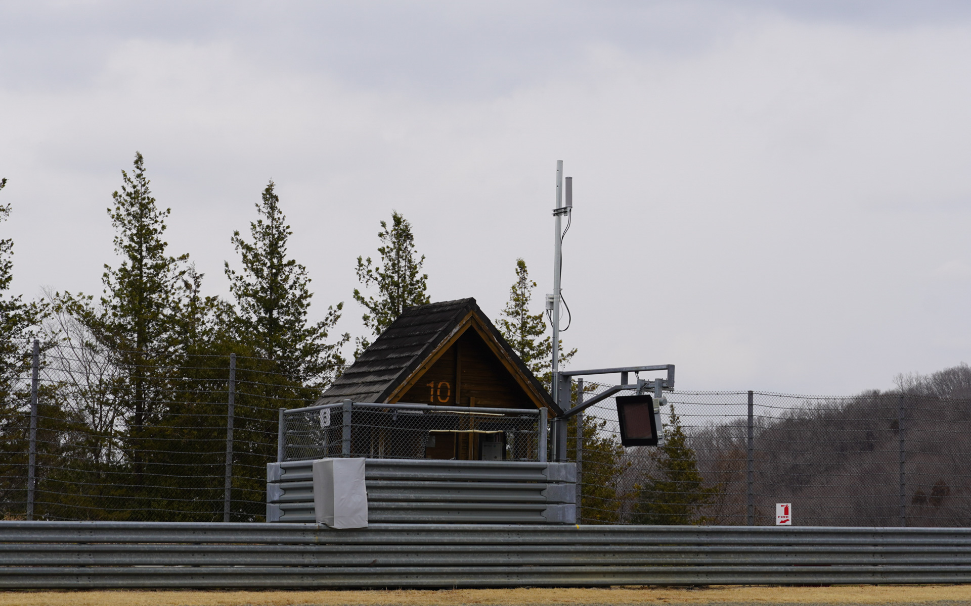 マーシャルがいるポストに基地局を設置