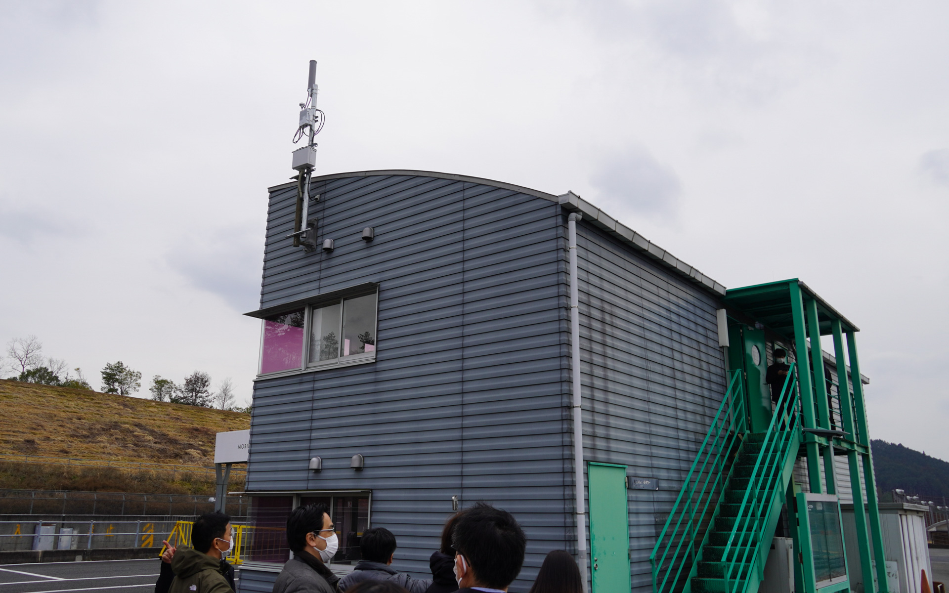 東コントロールタワーにも設置