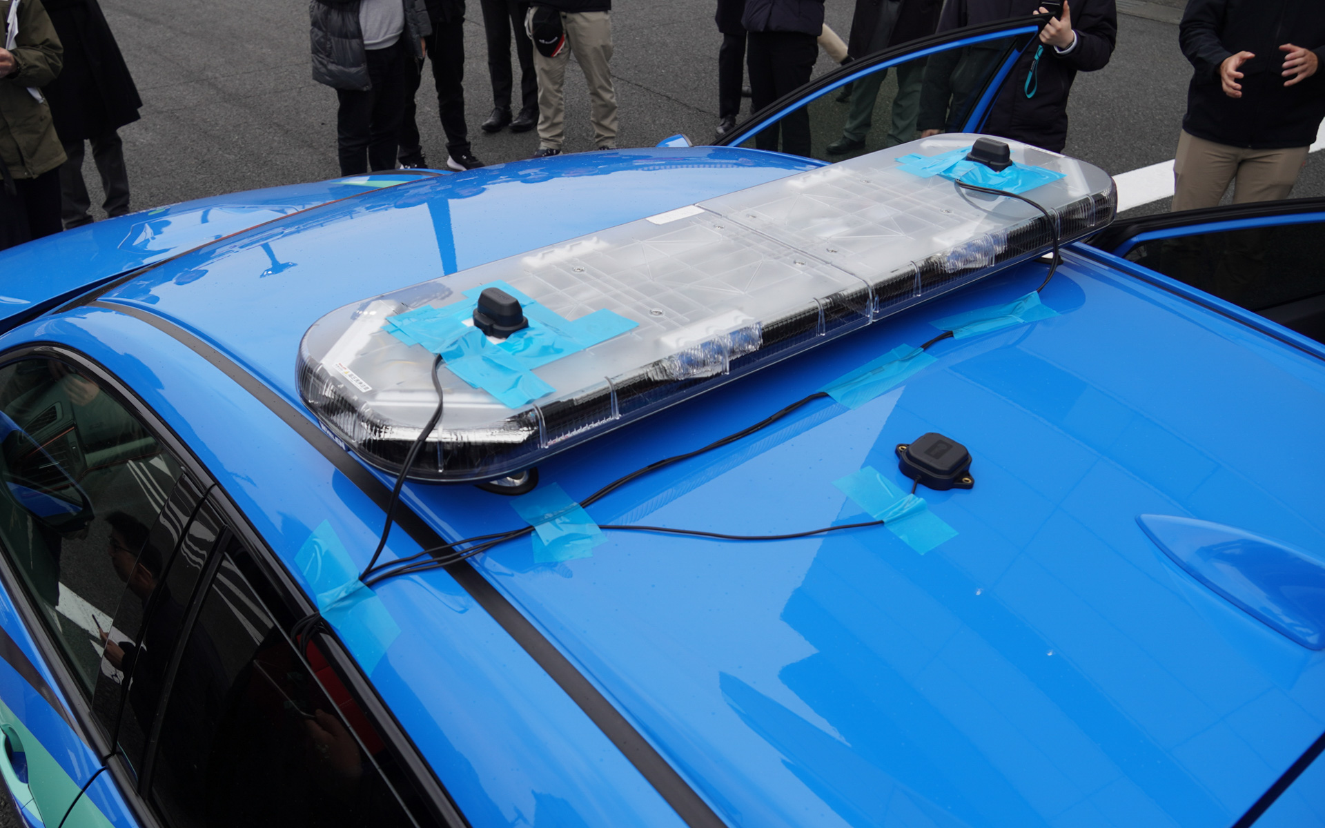 アンテナを屋根上のライトに仮設