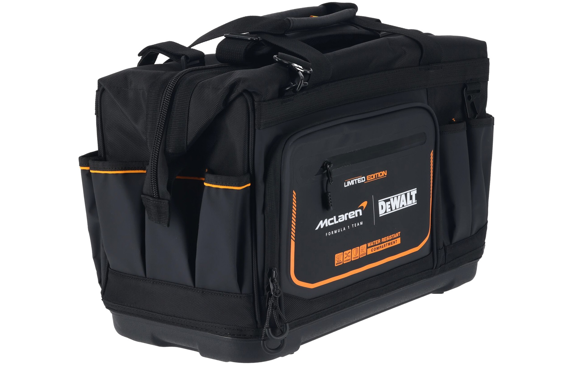 計46個のポケットやホルダーによる高い収納力。肩掛けベルトも付属する