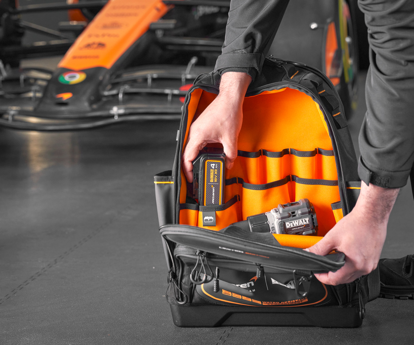 ガレージでもアウトドアでも便利