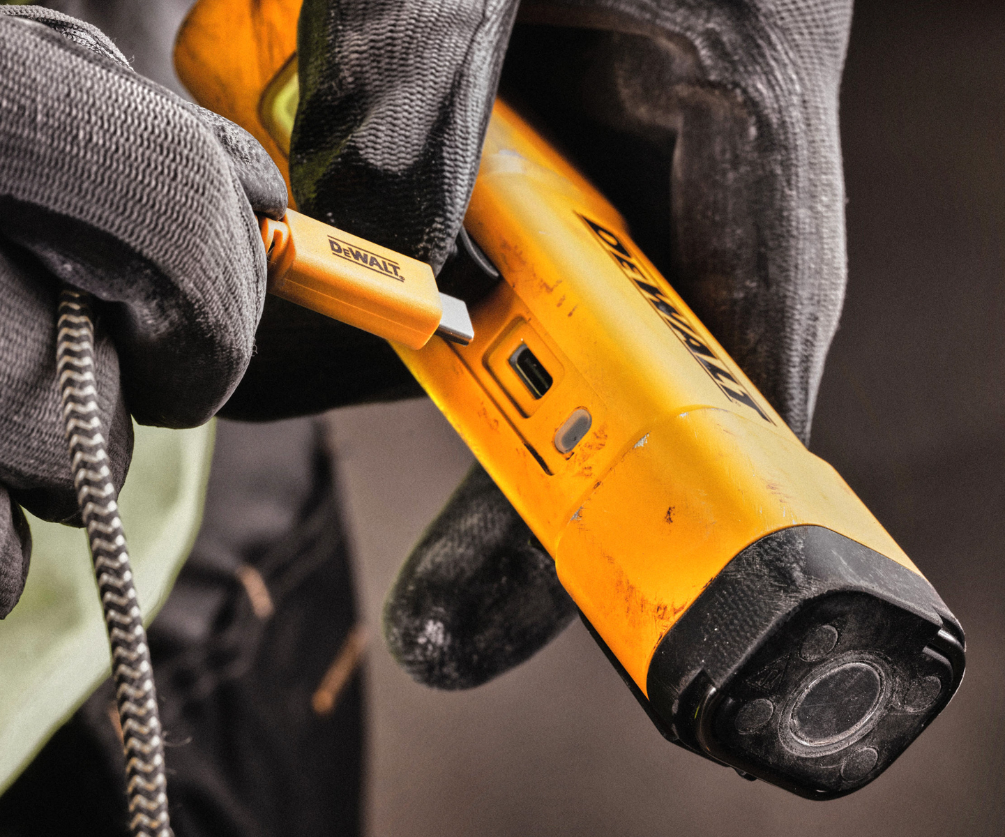 充電はUSB-Type Cを使用