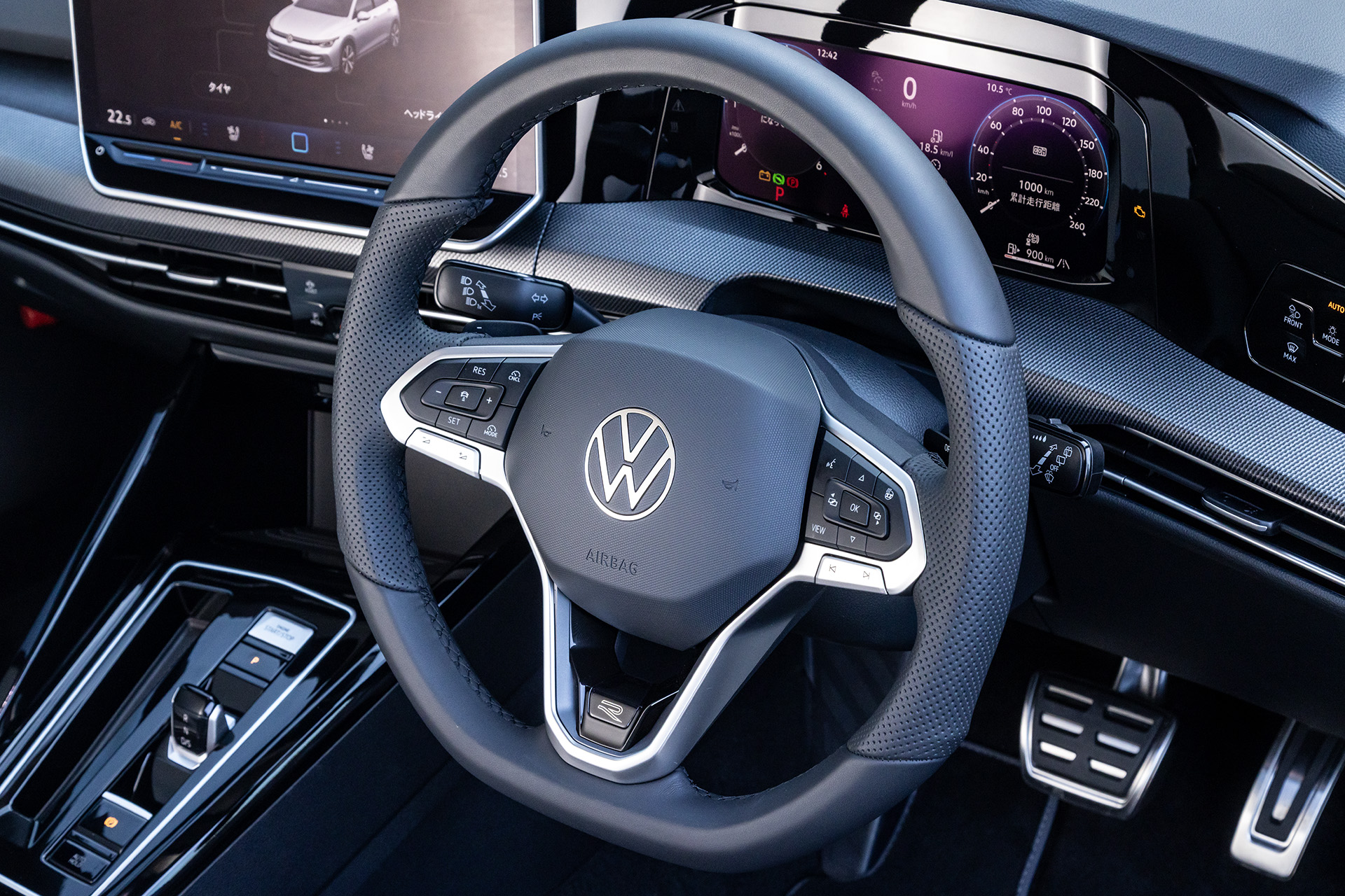 R-Line専用レザーマルチファンクションステアリングホイール（ステアリングヒーター付き）