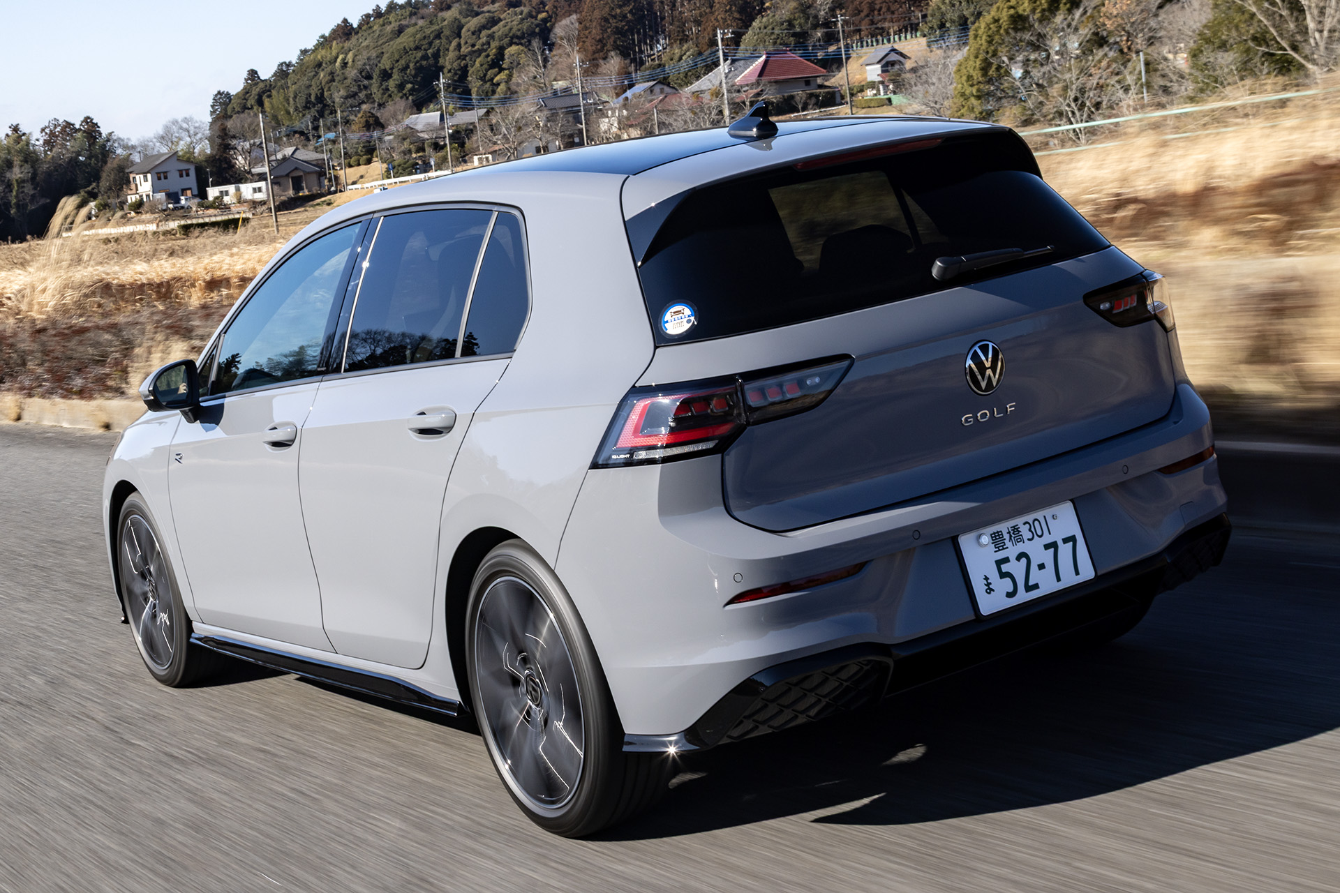 あまりアクセルを踏まずに走るコースト走行の制御が見事