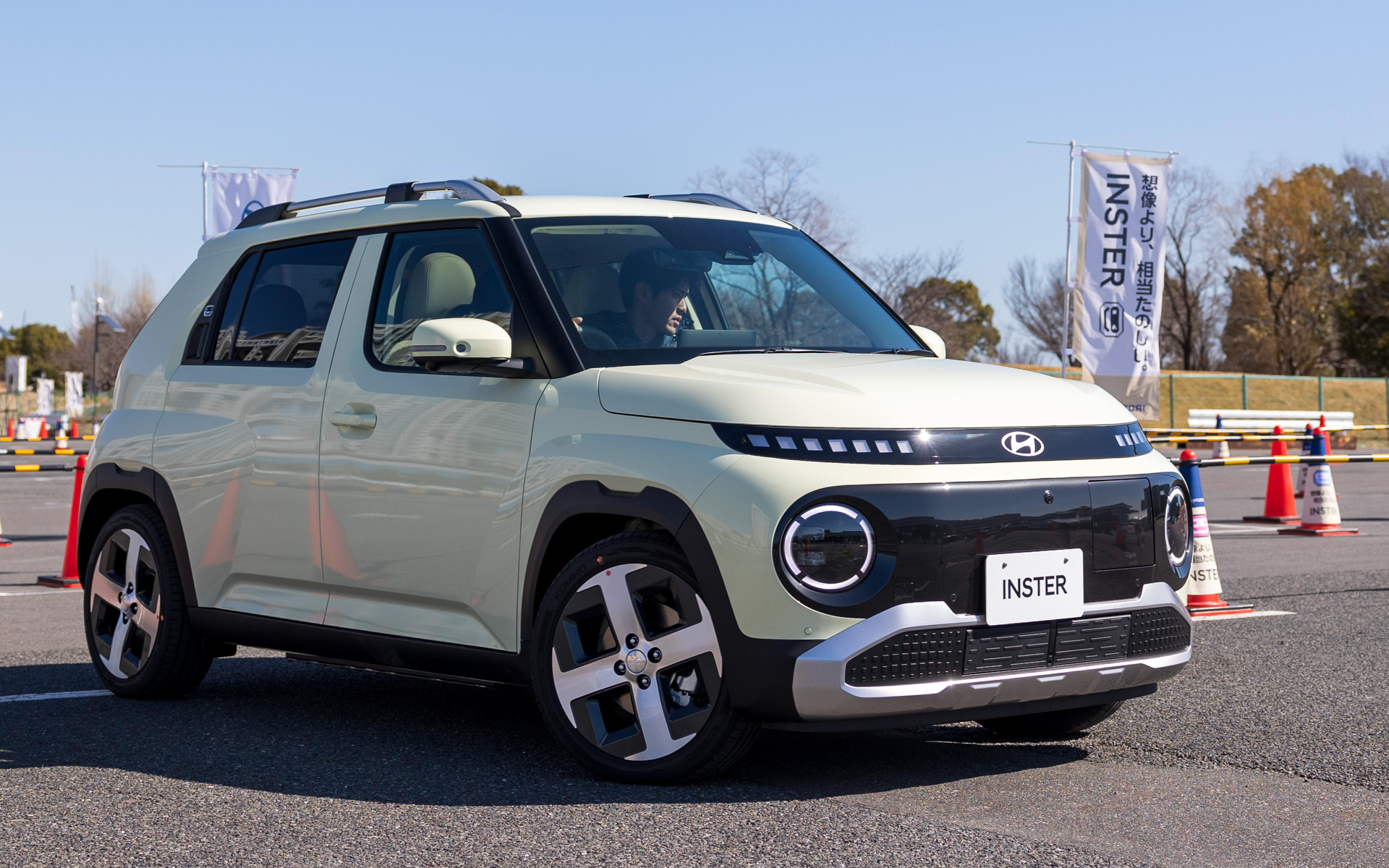 新型EV「インスター」