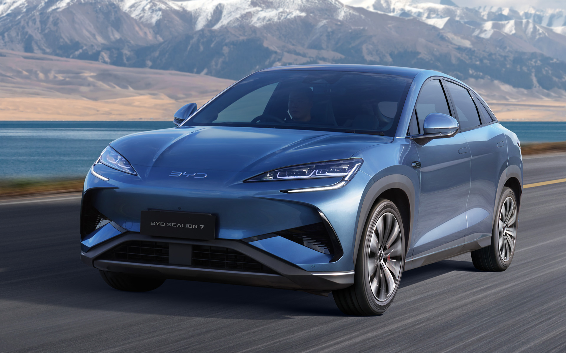 BYDの新型バッテリEV「シーライオン7」