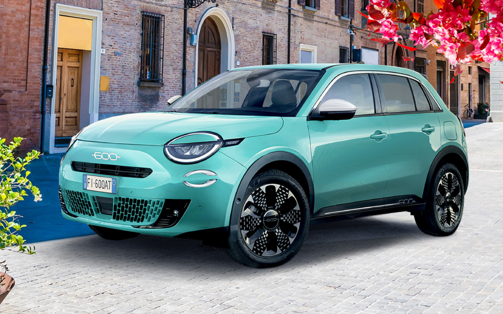 特別仕様車「600e La Prima ホワイト パッケージ